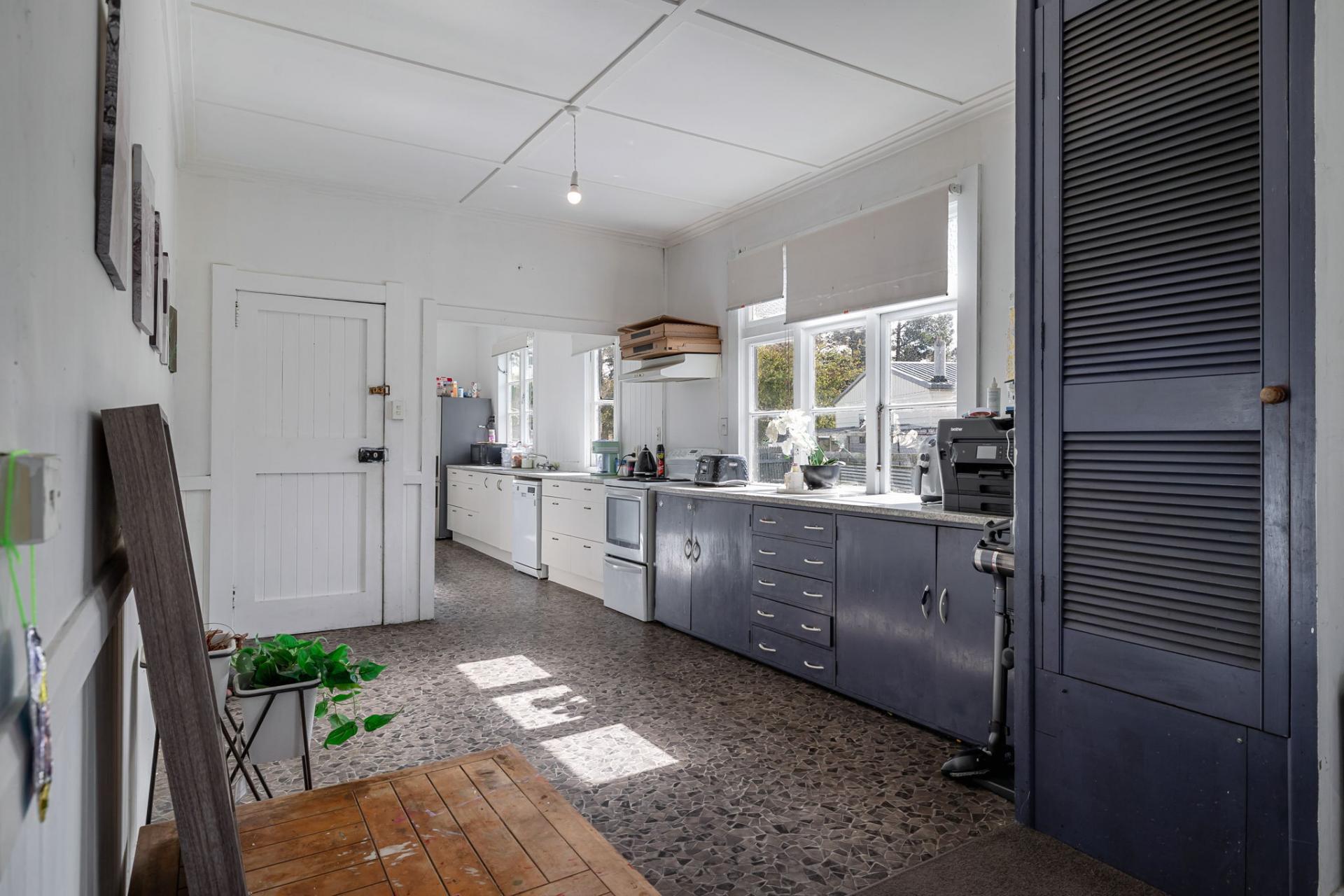 875 State Highway 1, Marton