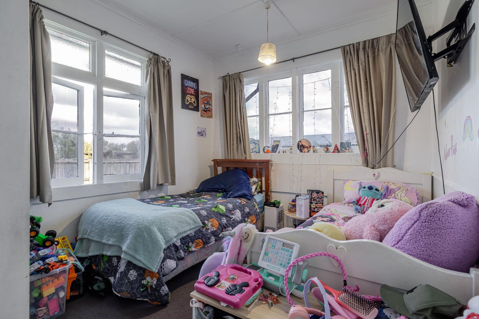 875 State Highway 1, Marton