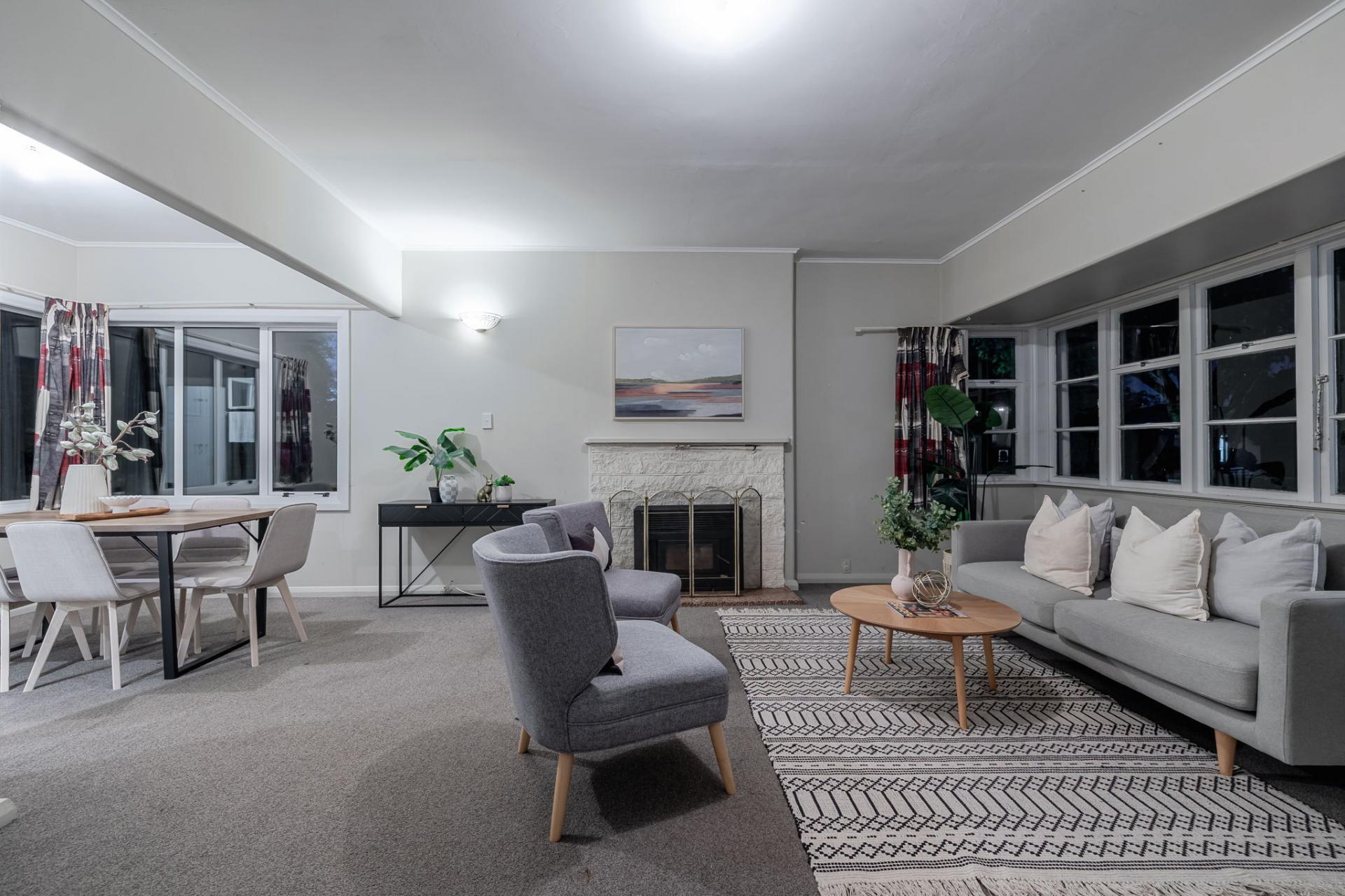 27 Savage Crescent, West End