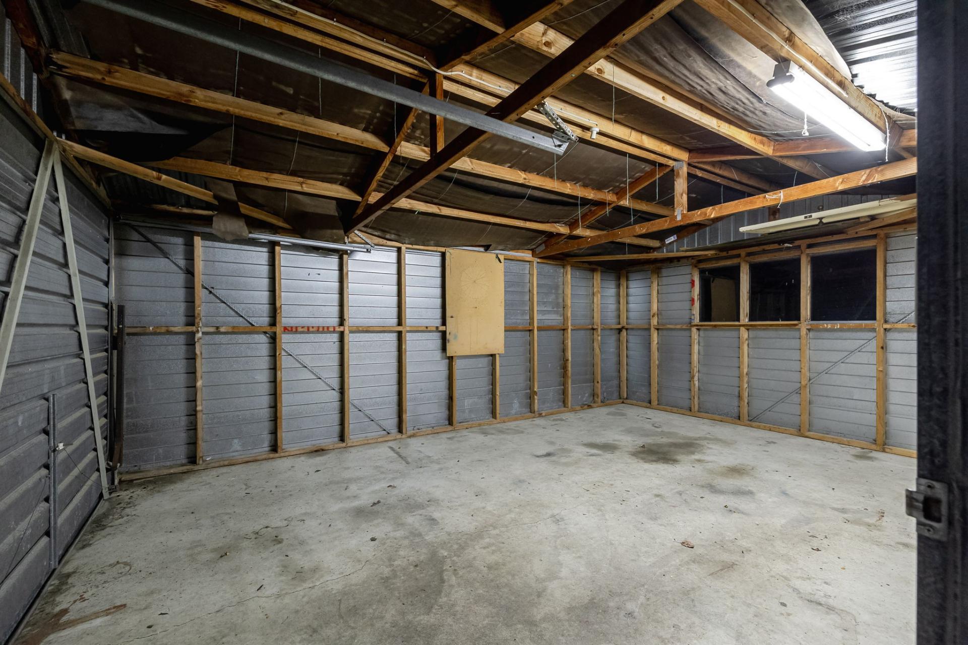 27 Savage Crescent, West End