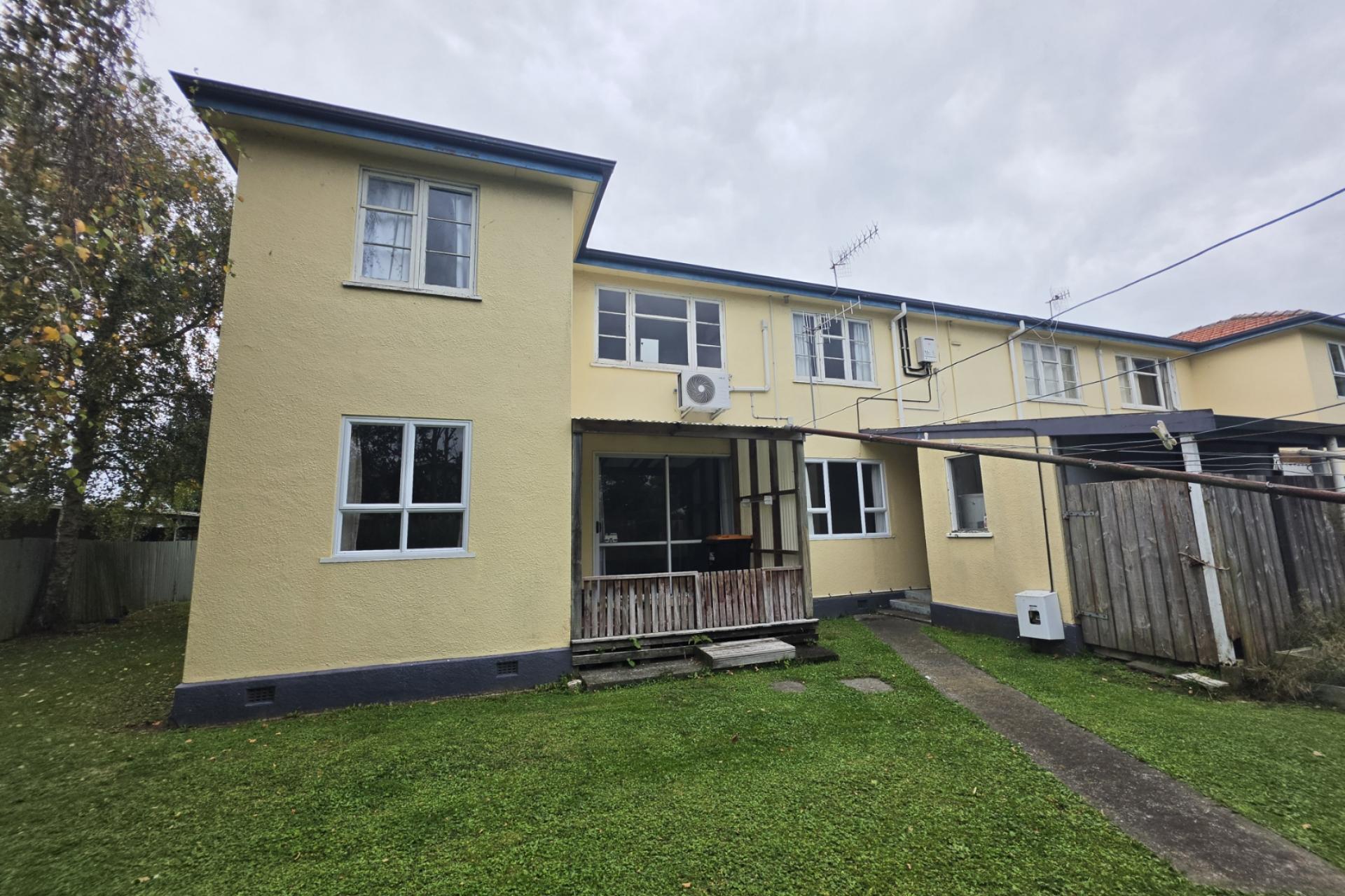 Unit 3, 288 College Street, West End