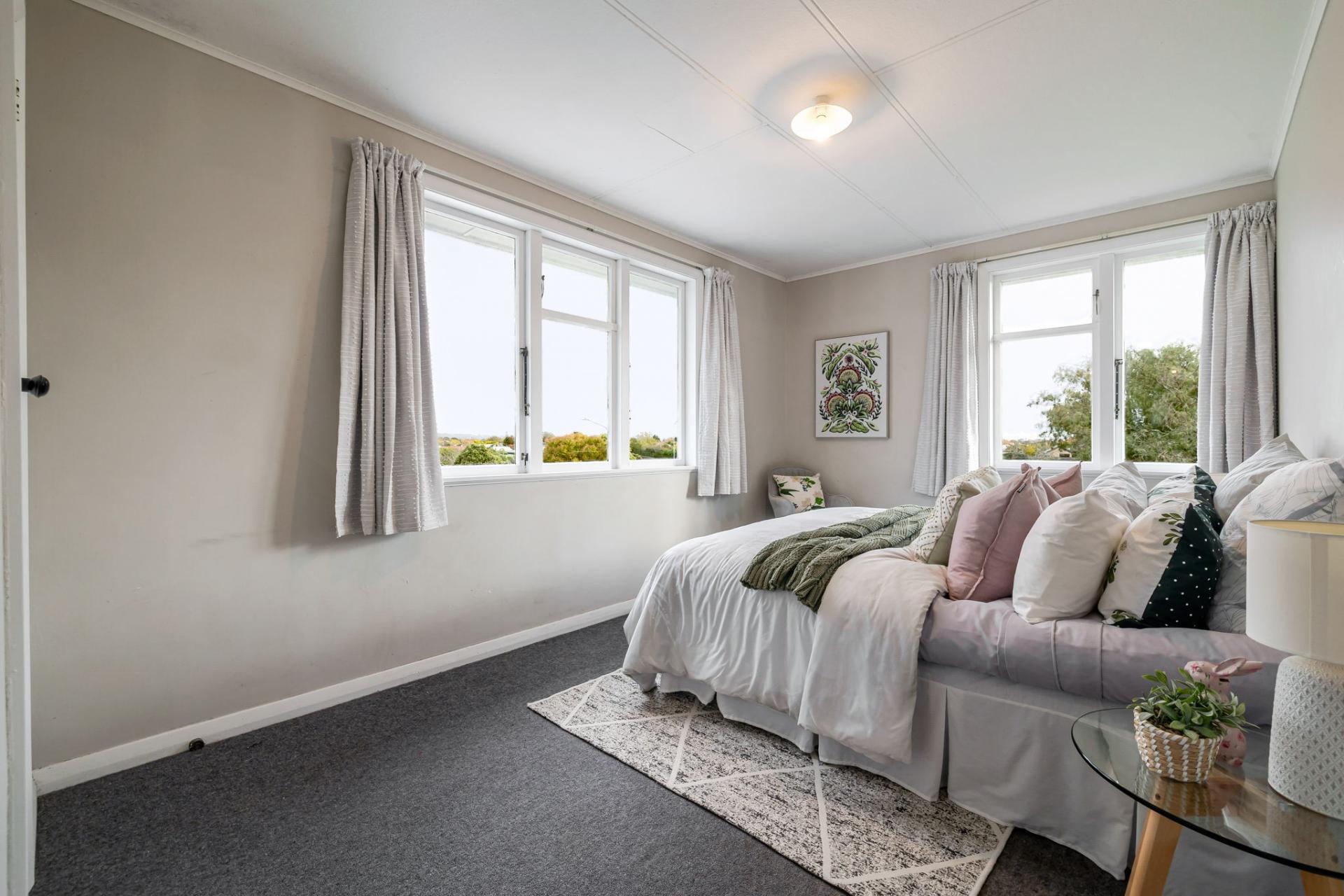 55 Upham Terrace, Roslyn