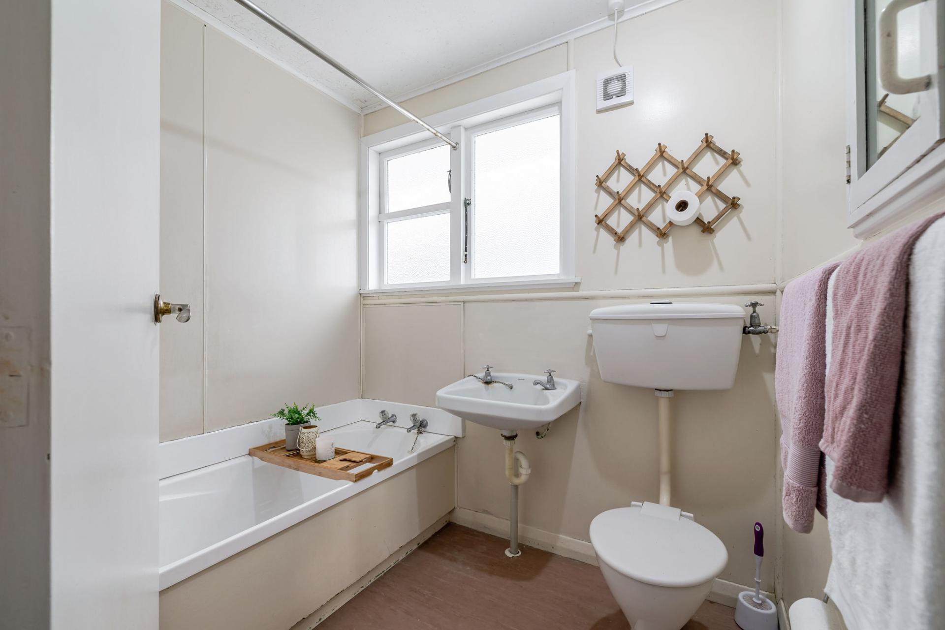 55 Upham Terrace, Roslyn