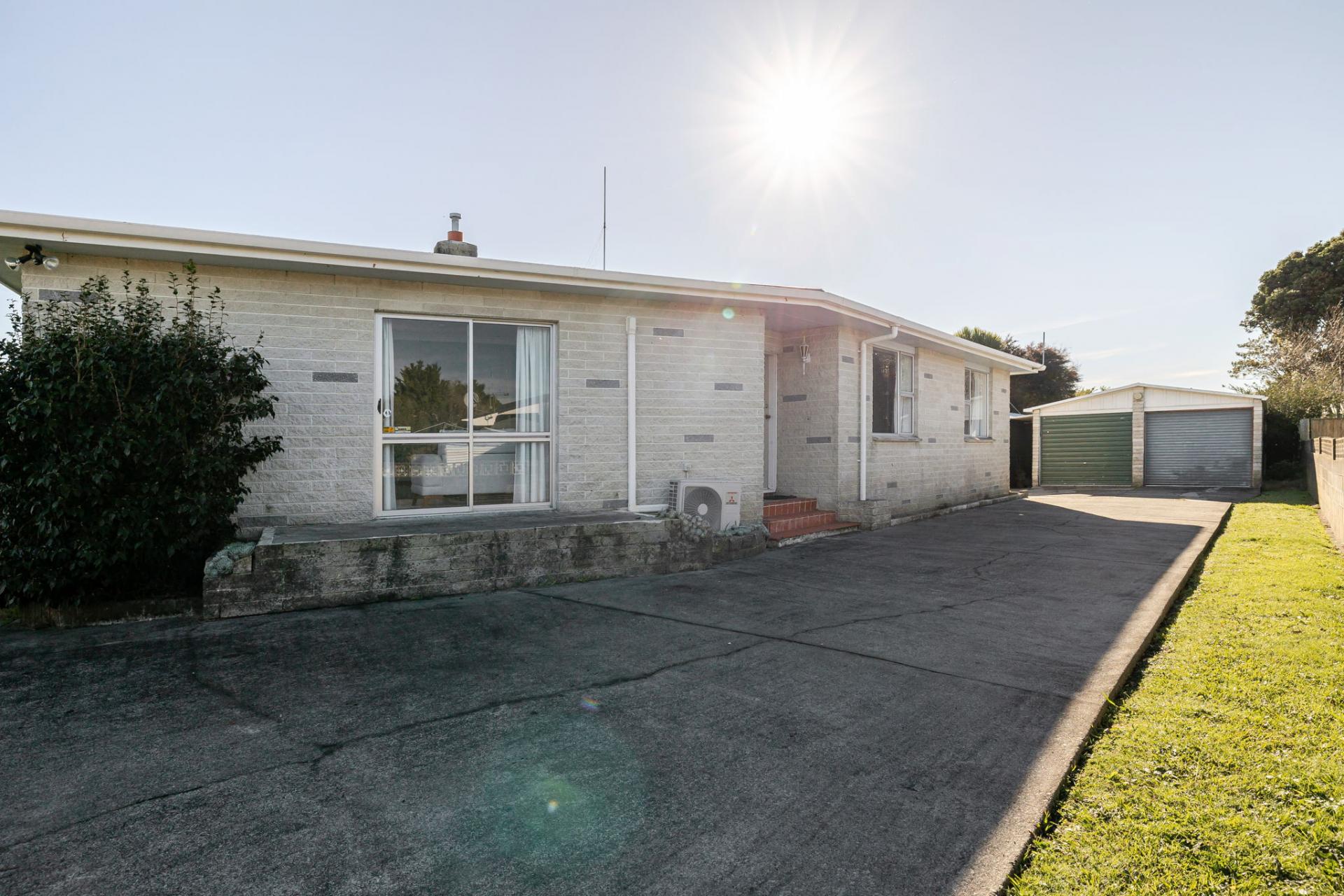 35 Kimberley Grove, Westbrook