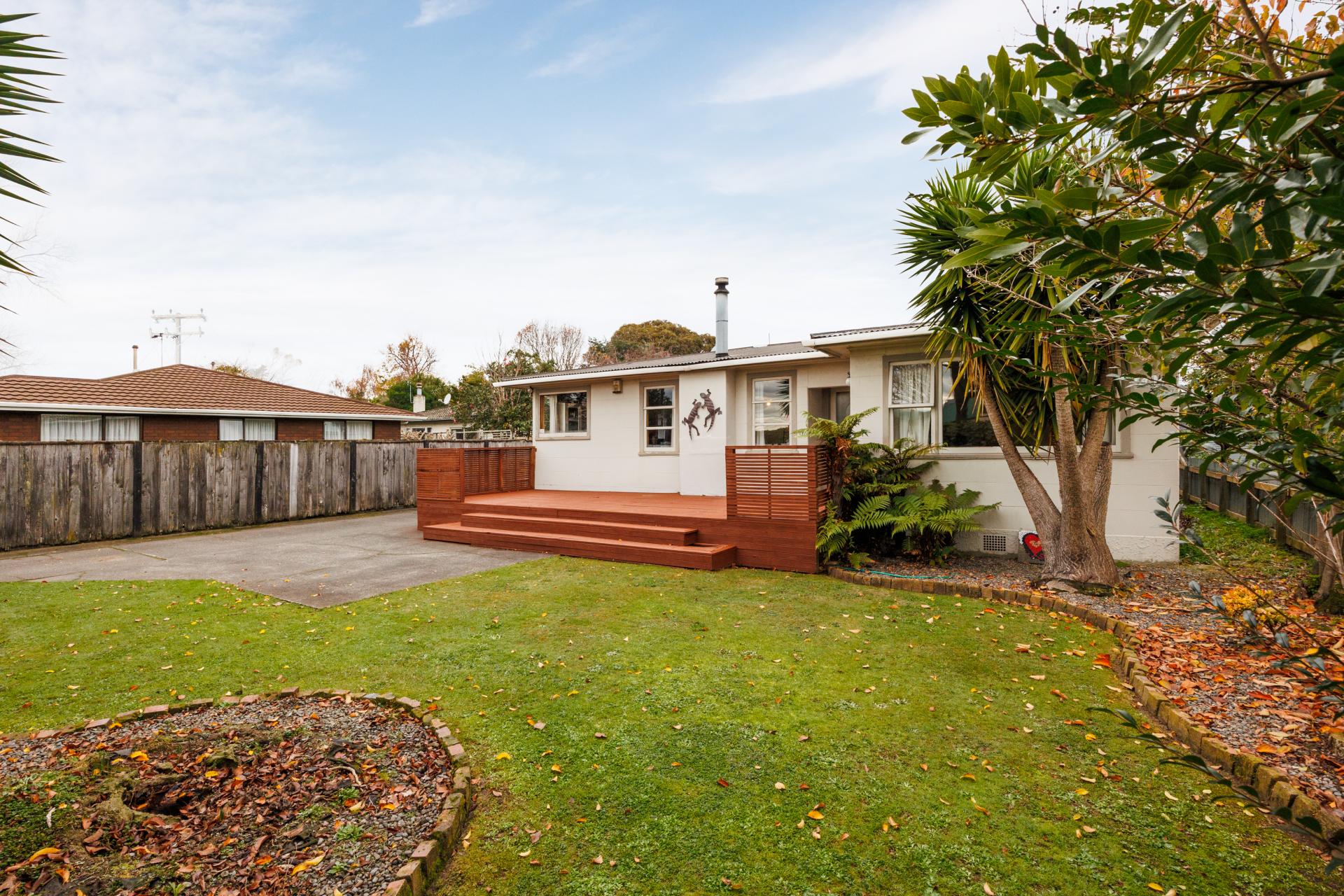 296 Tremaine Avenue, Takaro