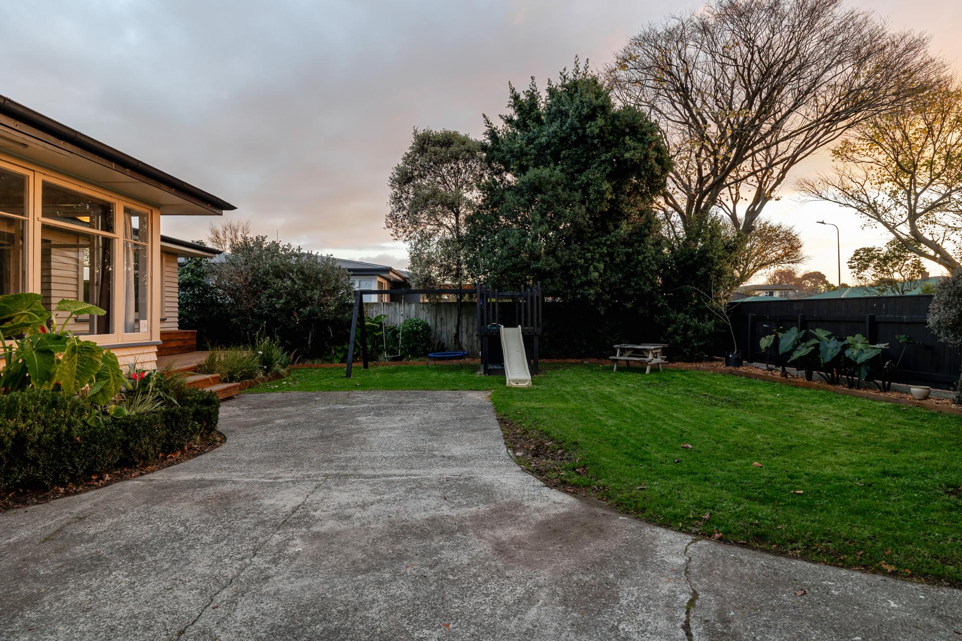 36 Keeling Street, West End