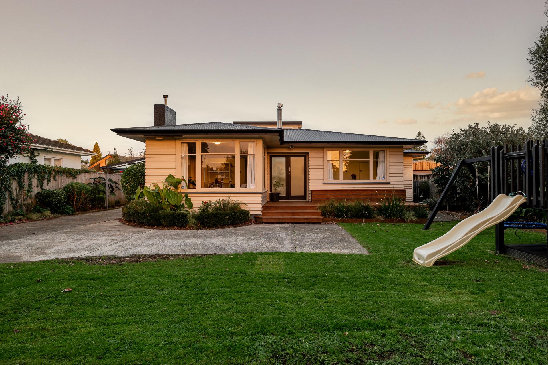 36 Keeling Street, West End