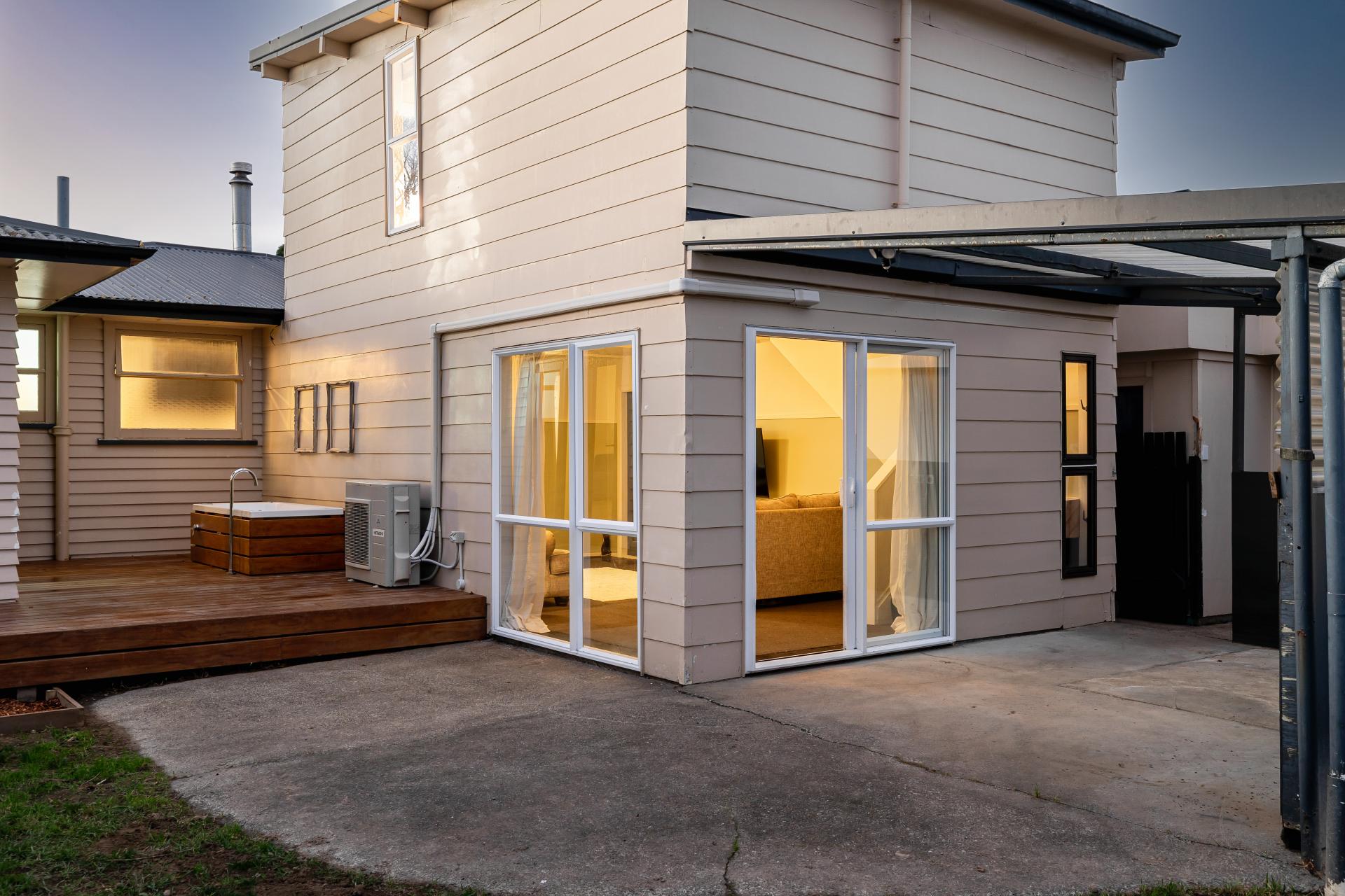 36 Keeling Street, West End