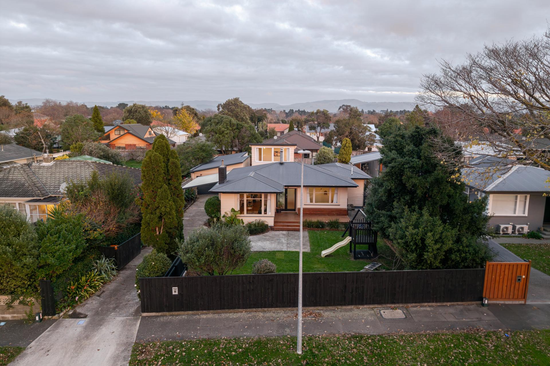 36 Keeling Street, West End
