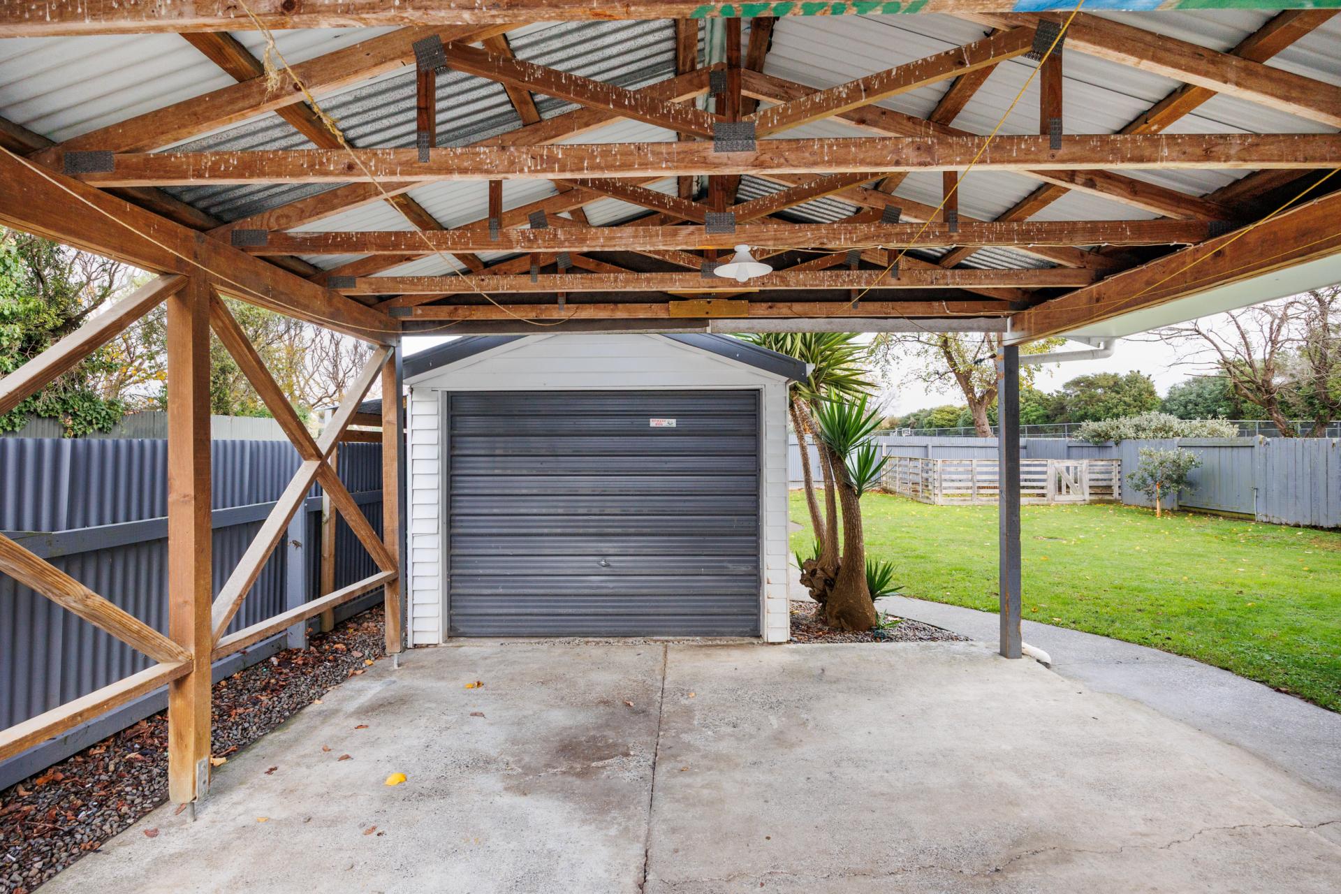 22 Shamrock Street, Takaro