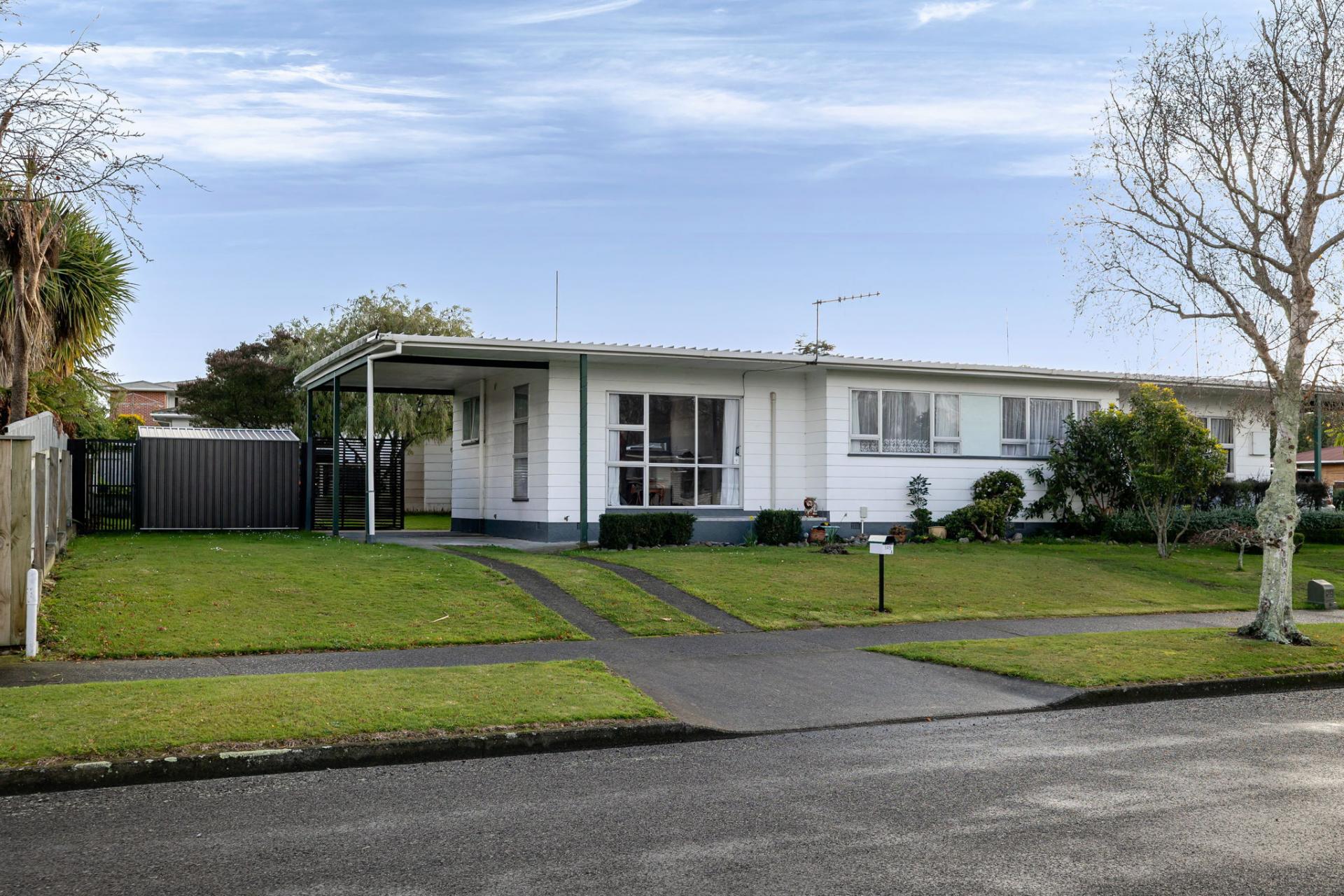 Unit 1, 145 Ruamahanga Crescent, Terrace End