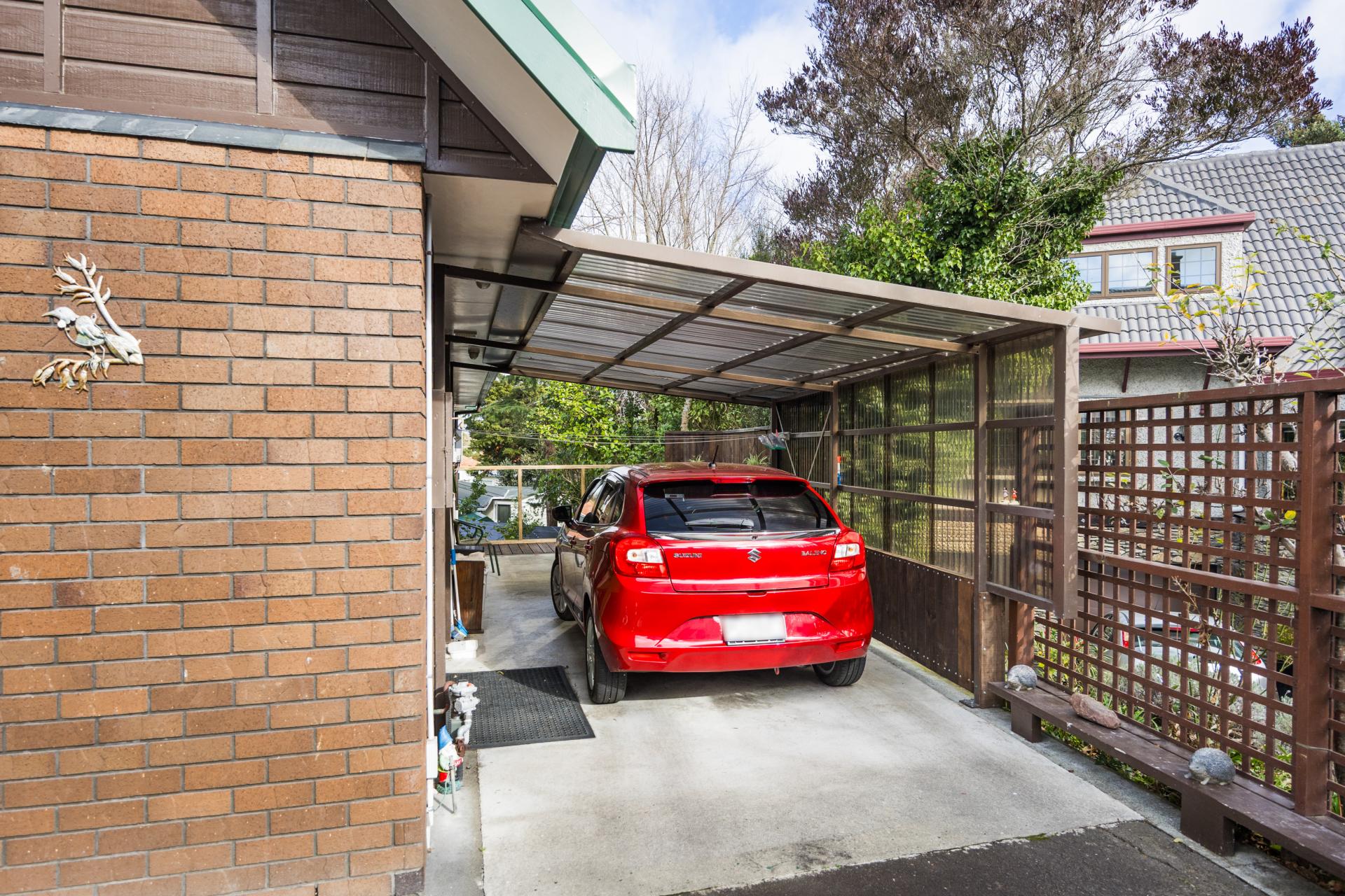 8 Fraser Court, Roslyn