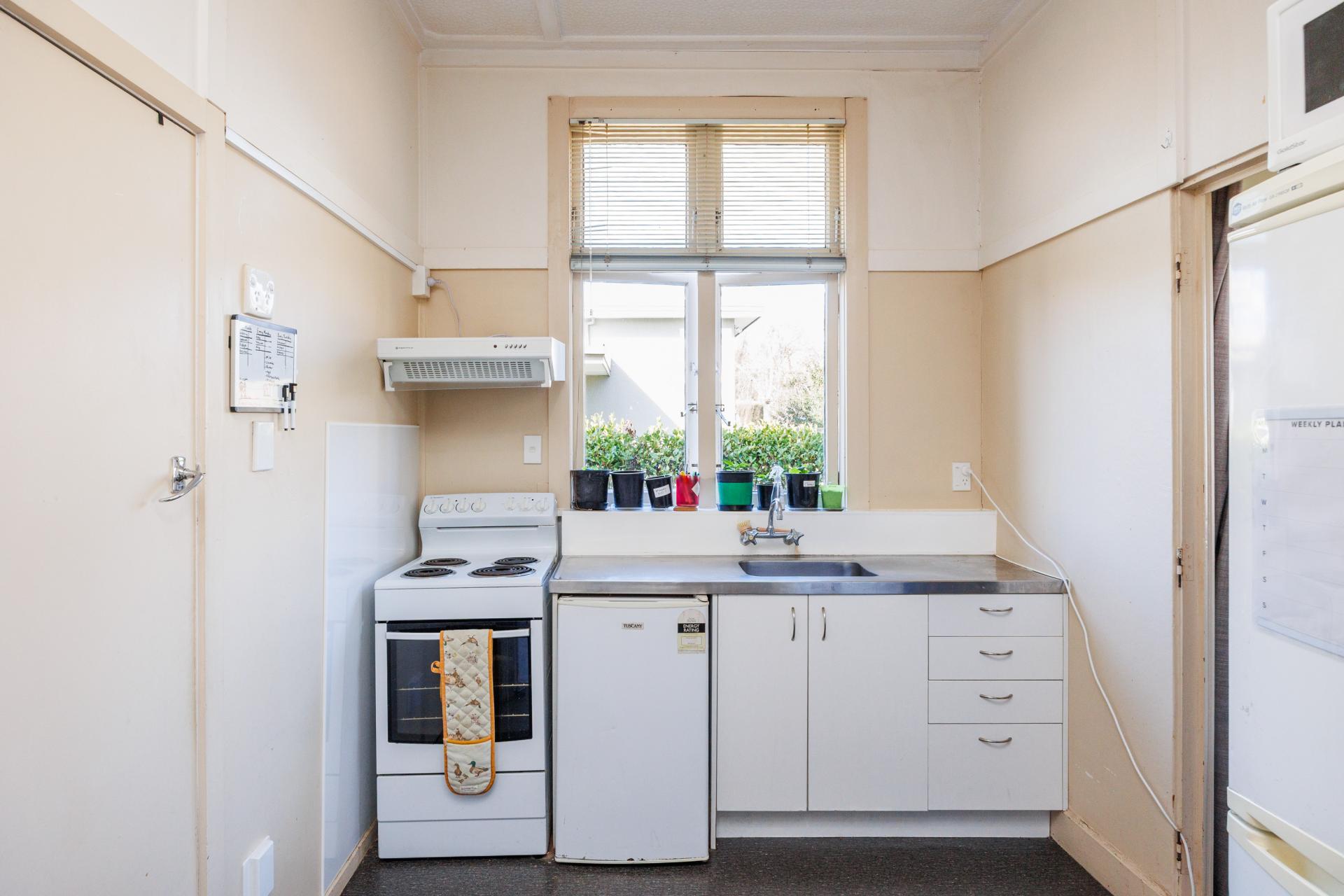 285 Fitzherbert Avenue, West End