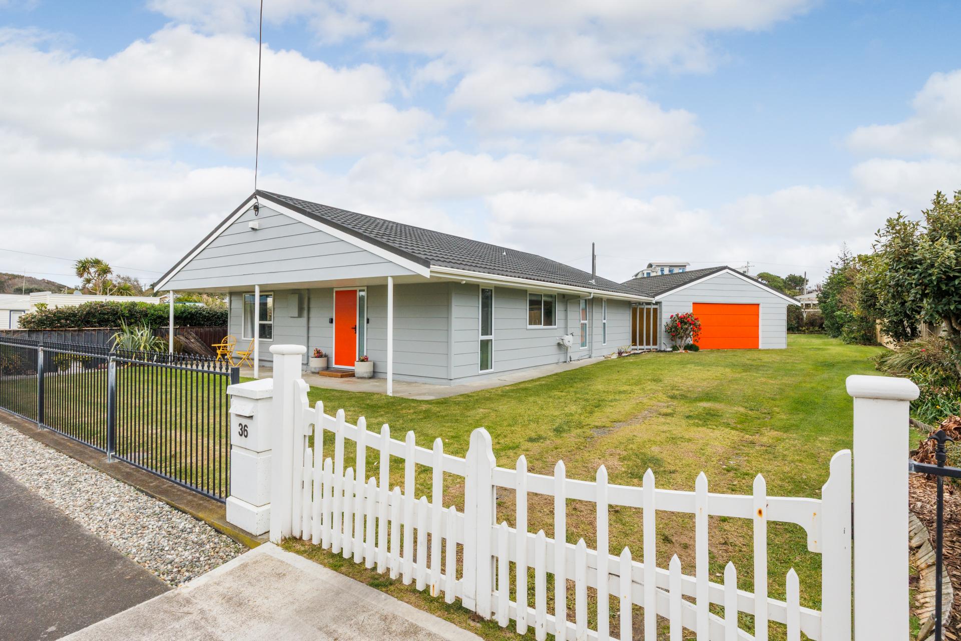 36 Signal Street, Foxton Beach