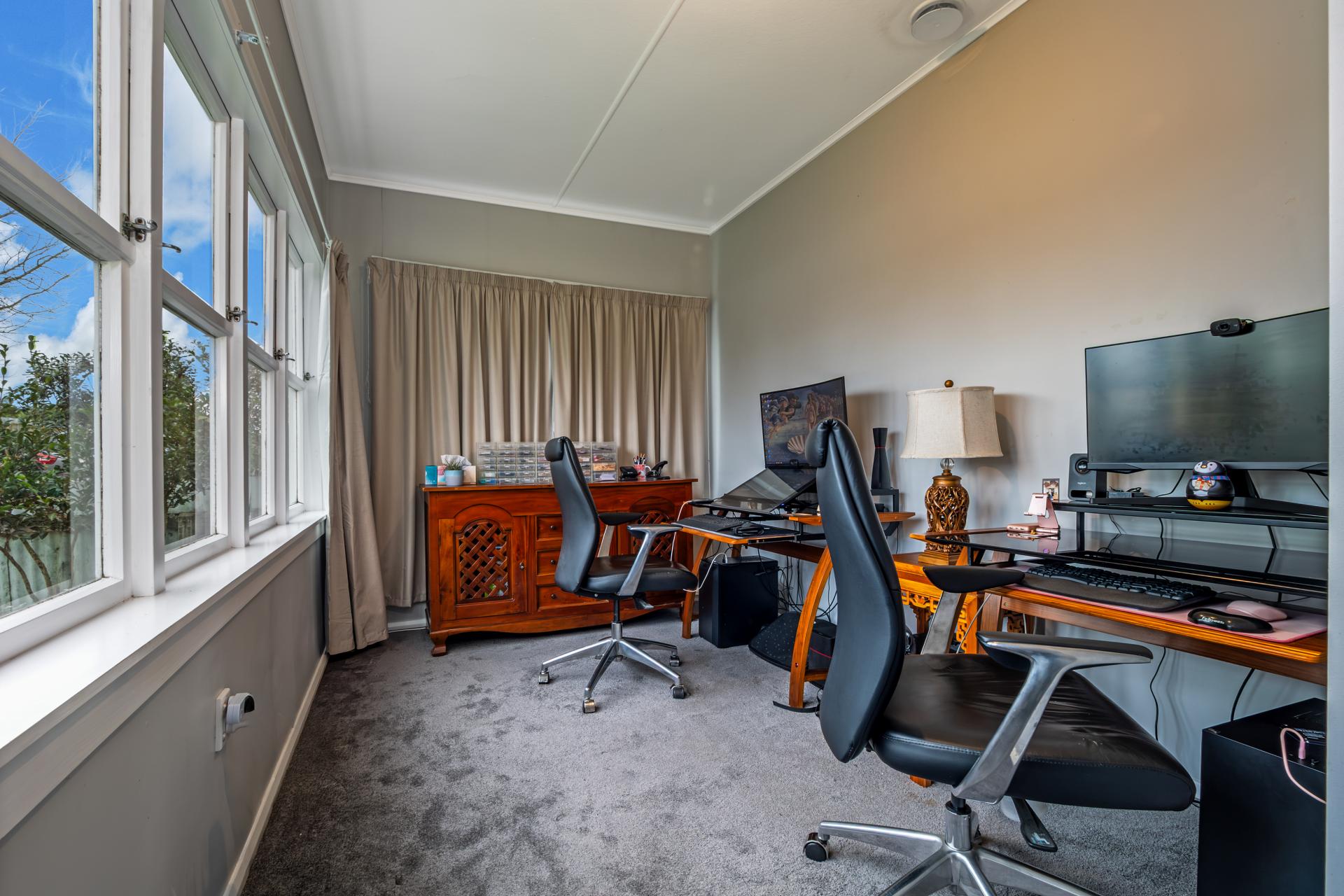 51 Burns Avenue, Takaro