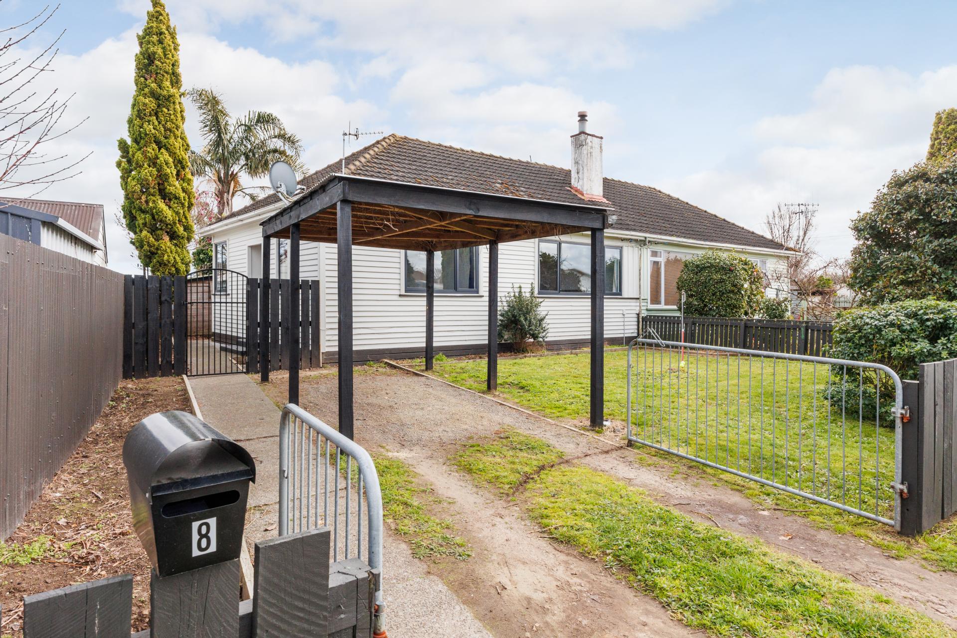 8 Johnston Street, Foxton