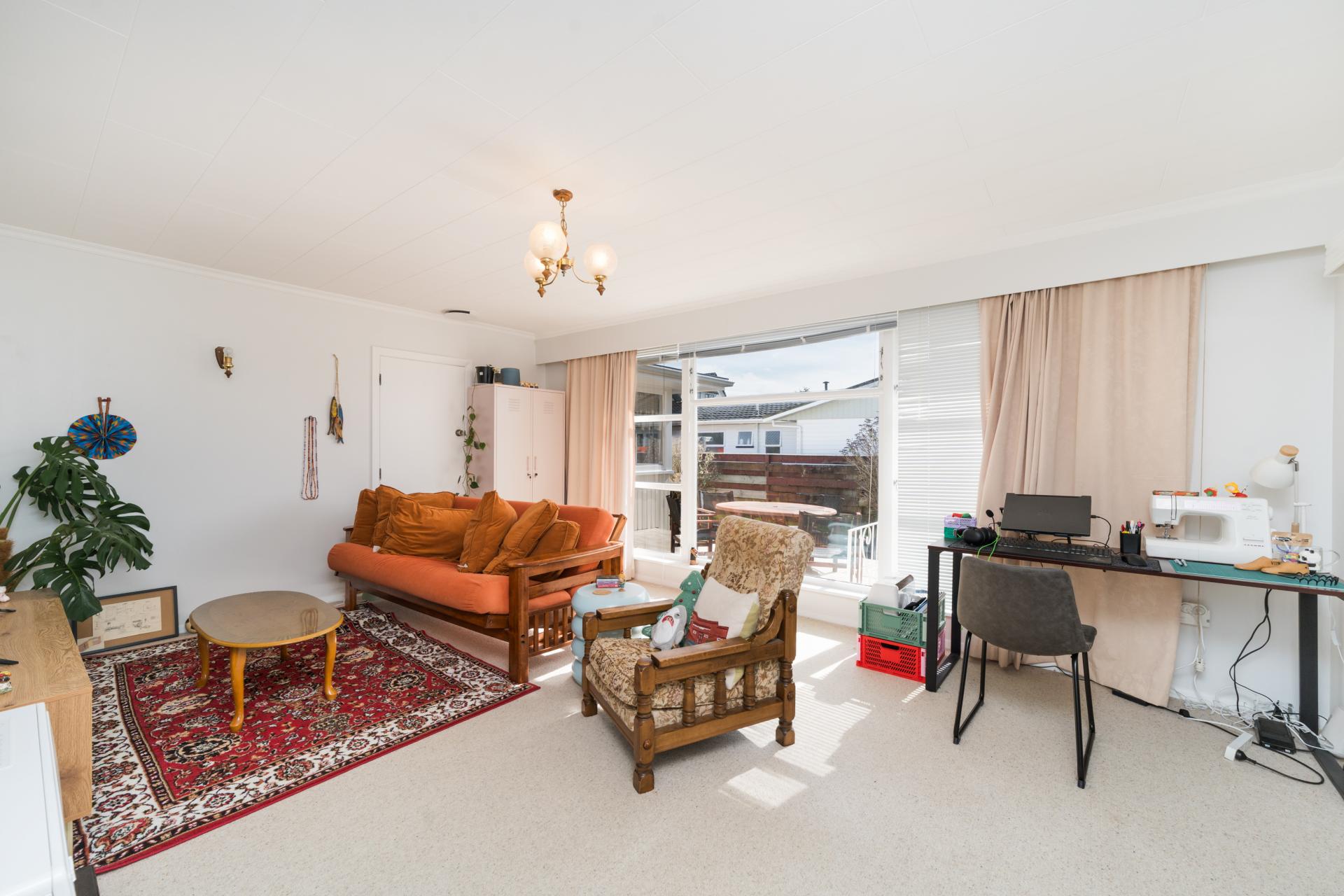 76 Wikiriwhi Crescent, Awapuni