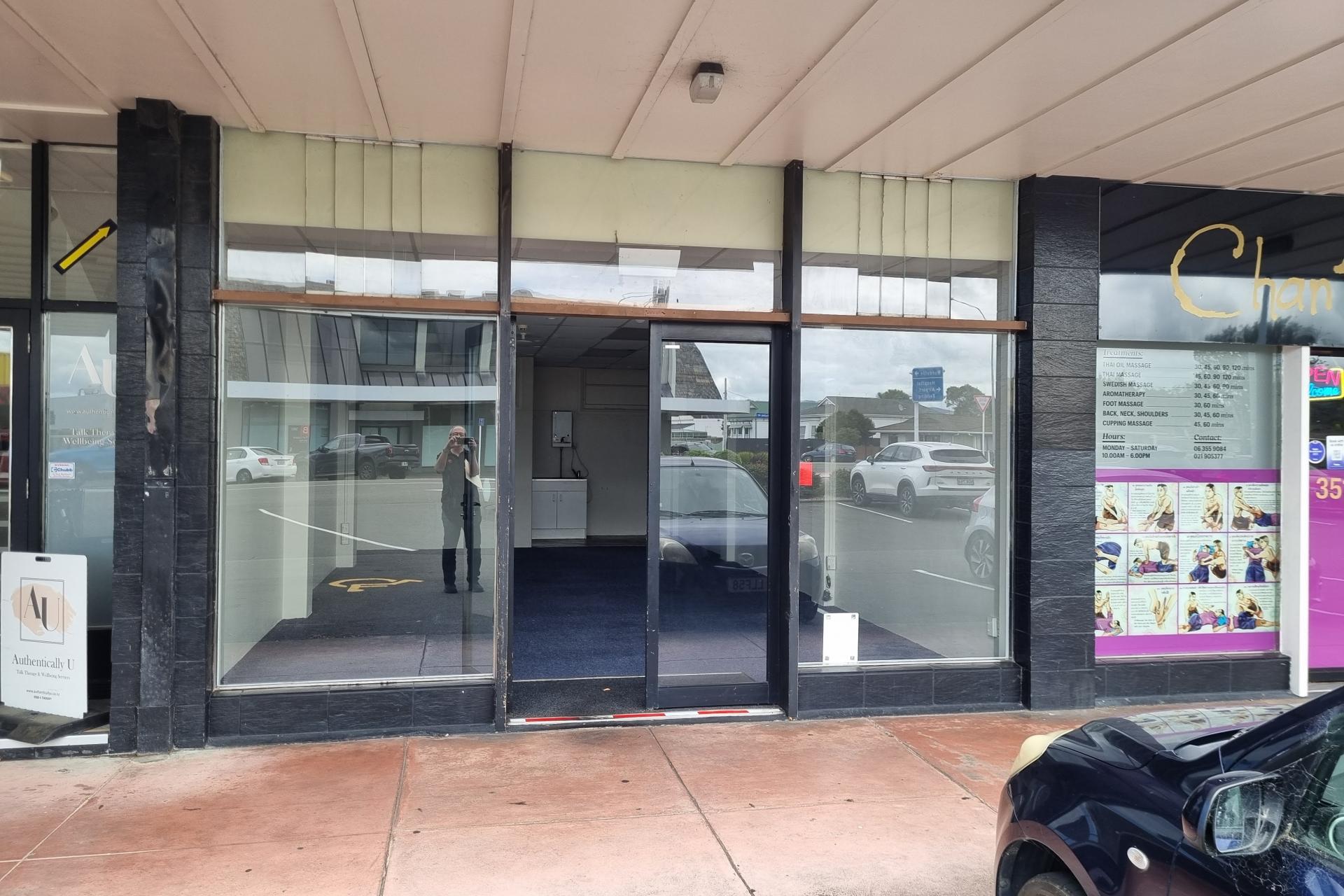351 Broadway Ave, Terrace End