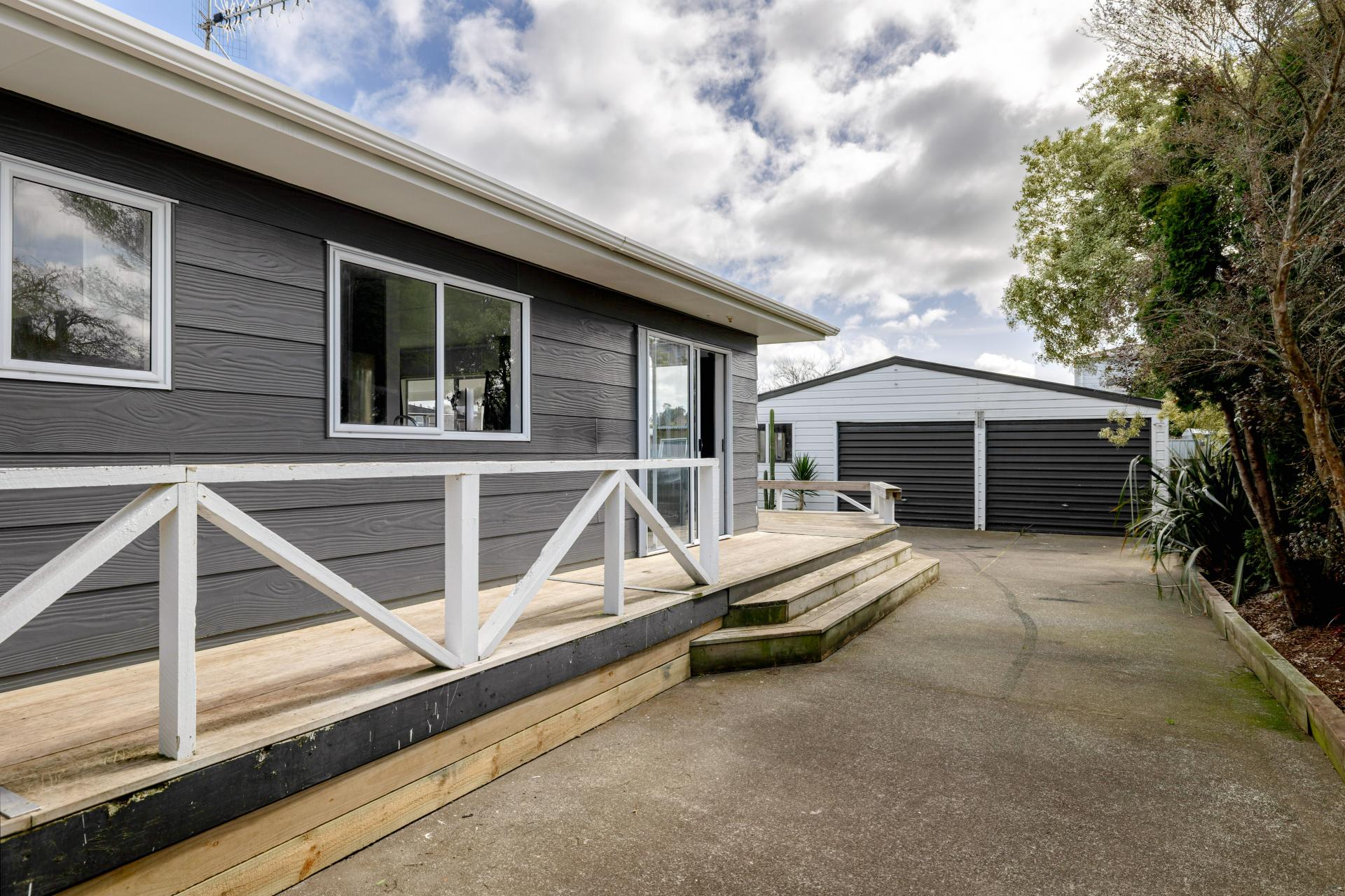 4 Halleys Court, Feilding
