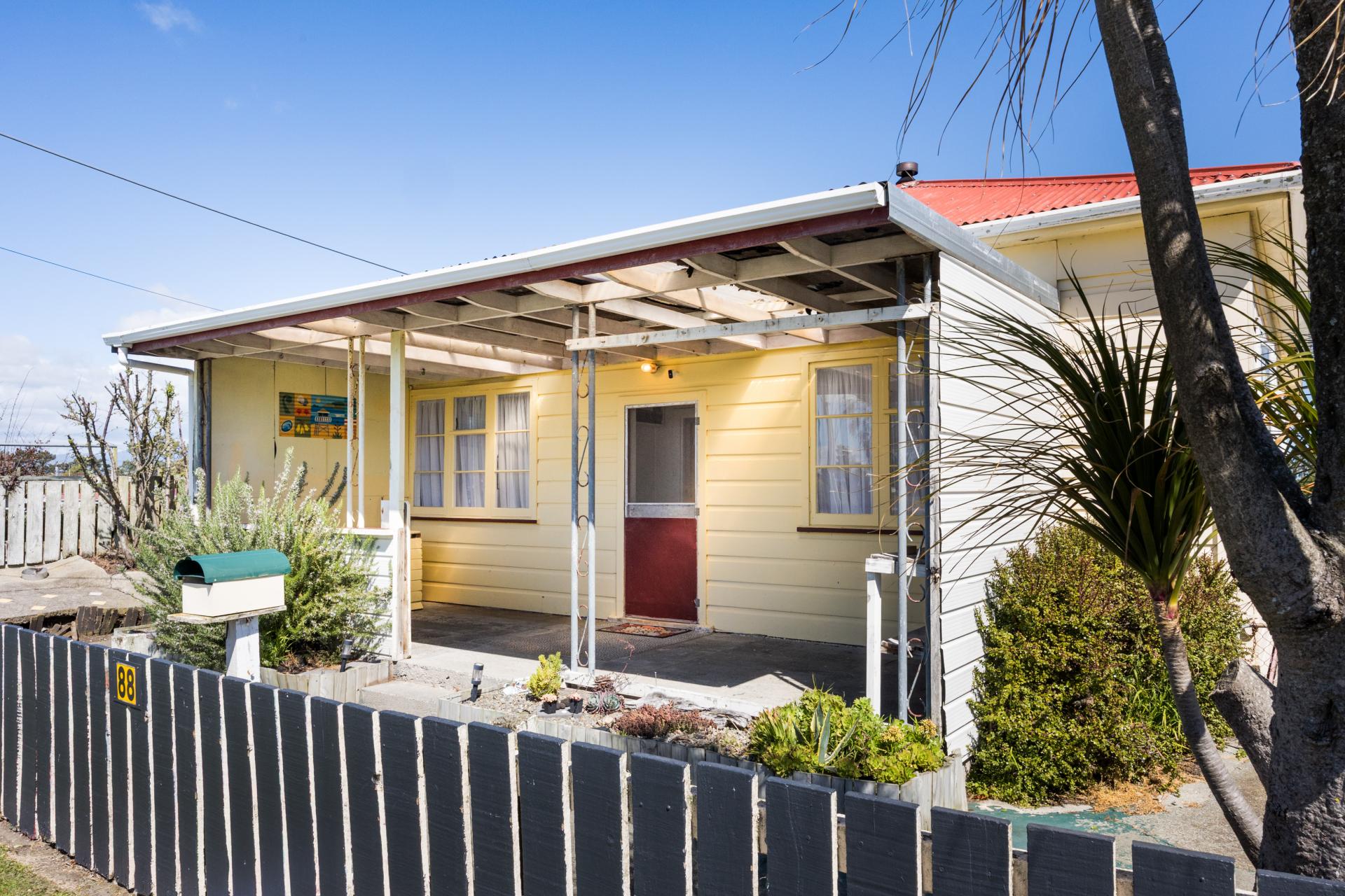 88 Avenue Road, Foxton