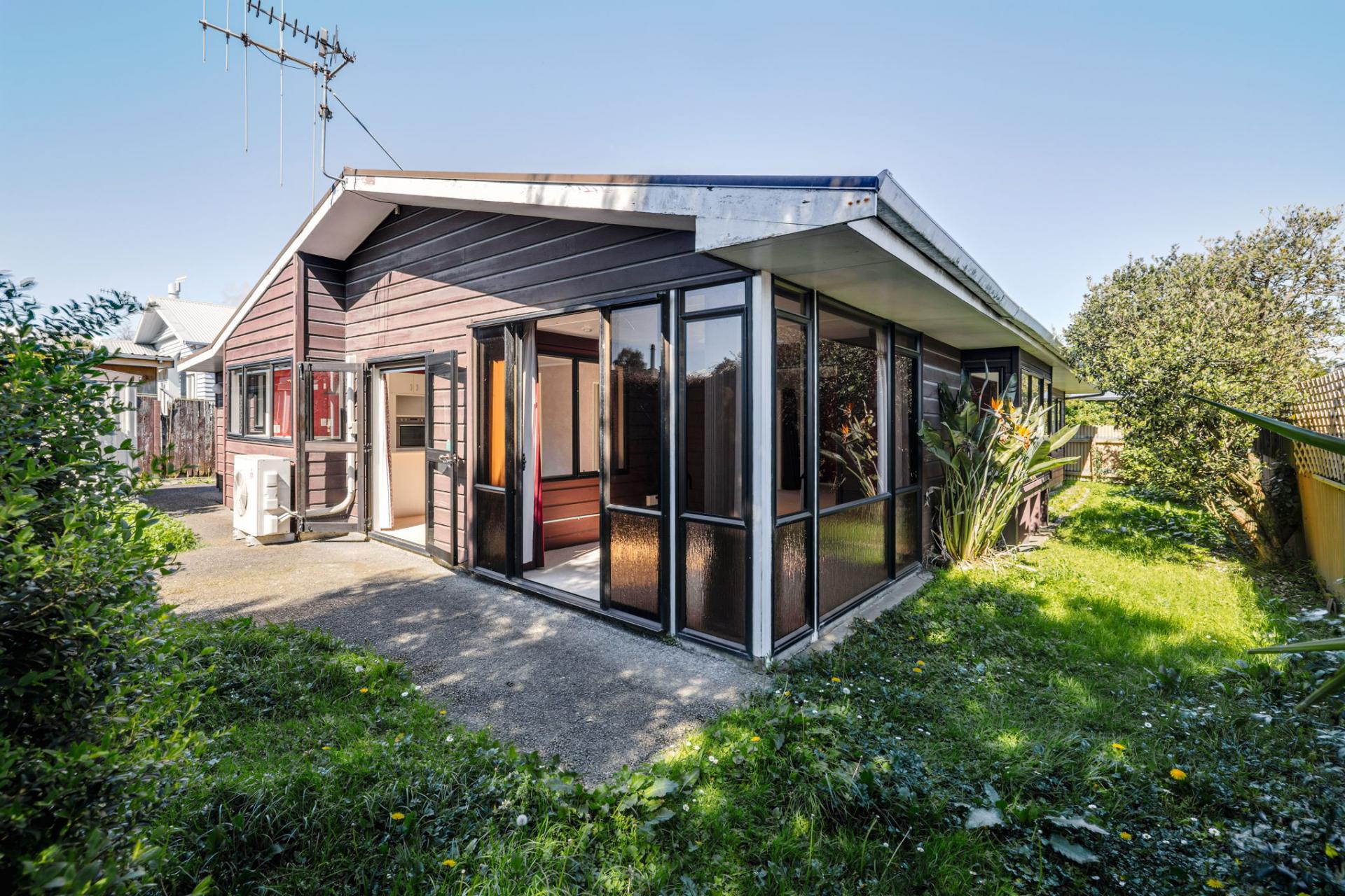 30A Miro Street, Takaro