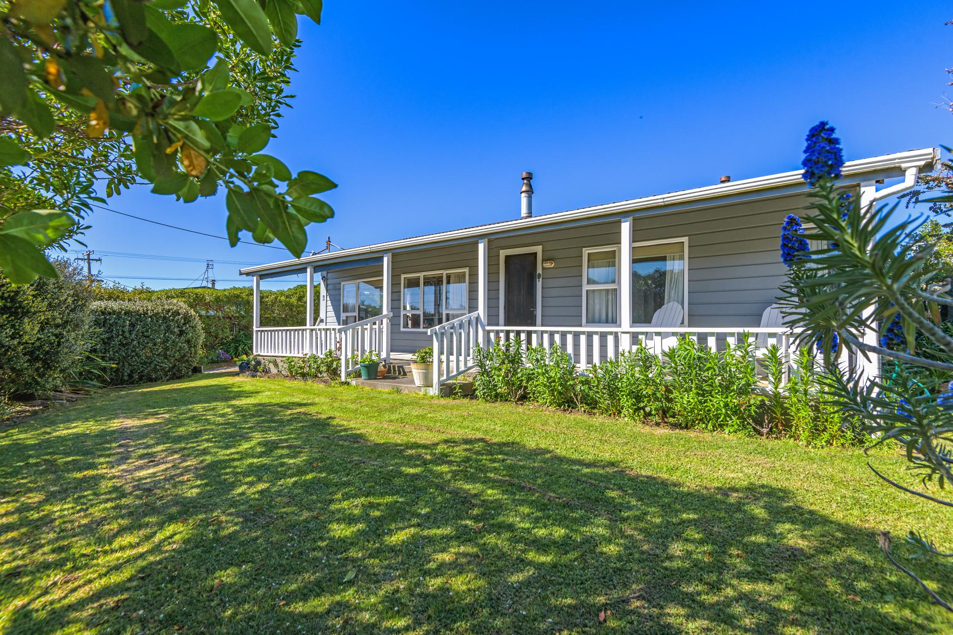 7 Nash Parade, Foxton Beach