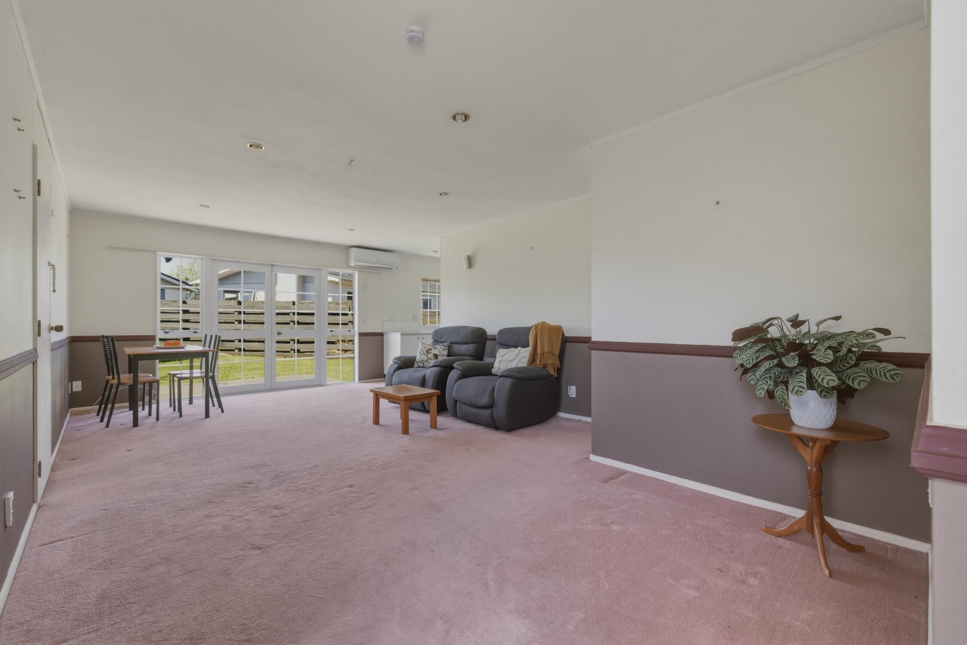 42 Pinedale Parade, Milson