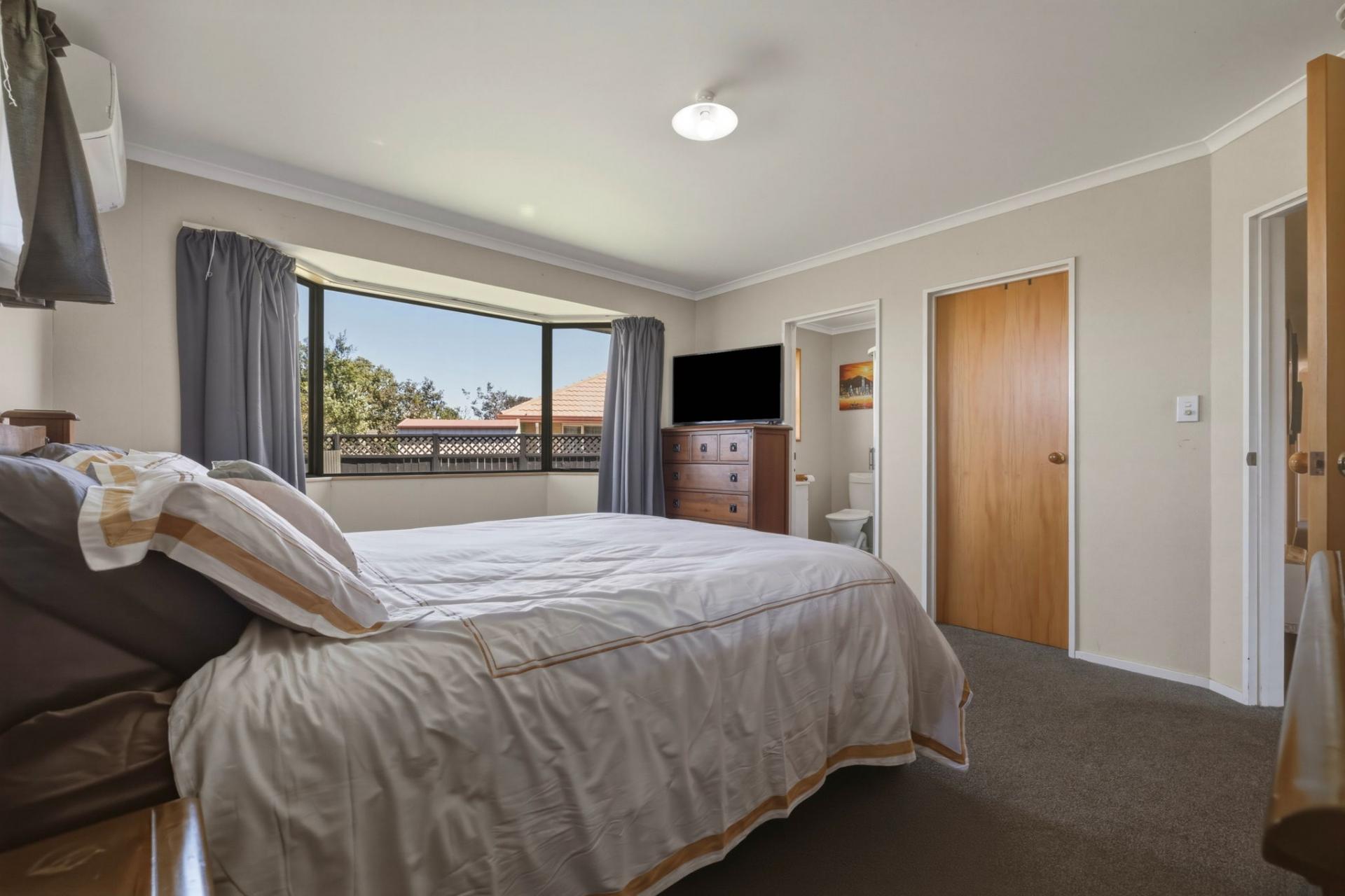 11 Alpine Grove, Kelvin Grove