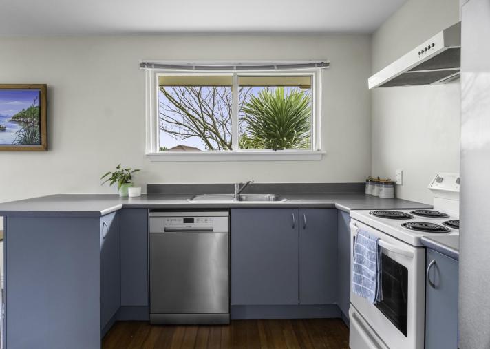 82 Farquhars Road, Redwood
