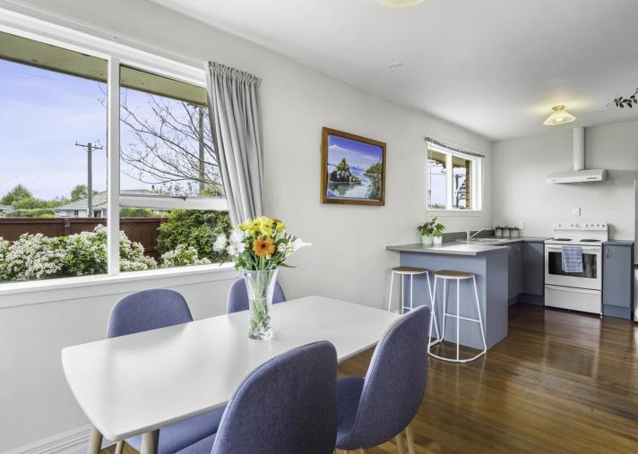 82 Farquhars Road, Redwood