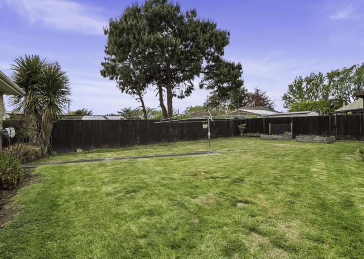 82 Farquhars Road, Redwood