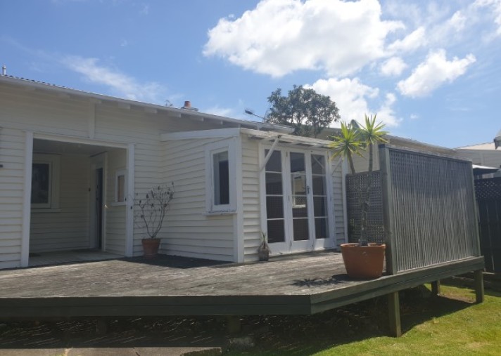 17 Aroha Avenue, Sandringham