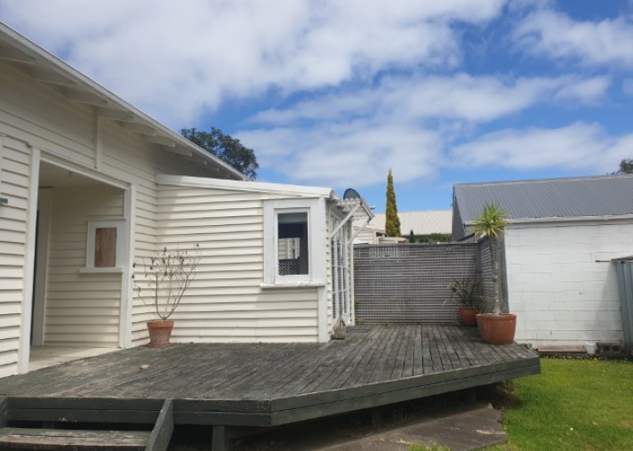 17 Aroha Avenue, Sandringham