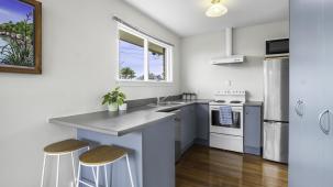 82 Farquhars Road, Redwood