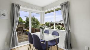 82 Farquhars Road, Redwood