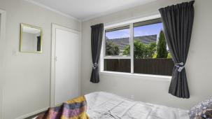 82 Farquhars Road, Redwood