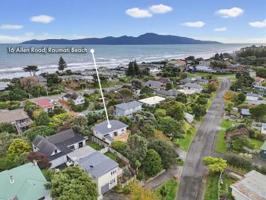 Raumati Beach