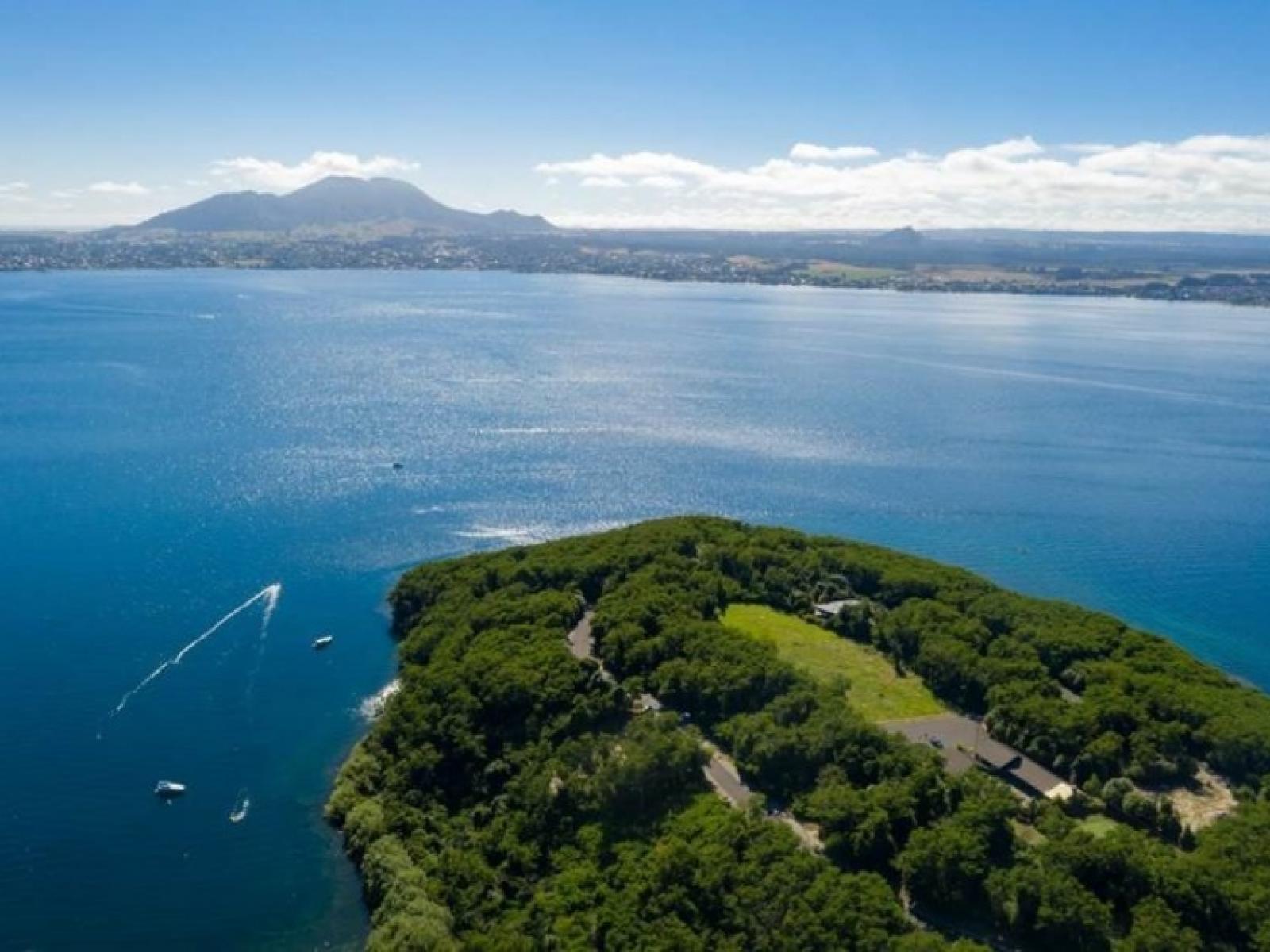 73 Parawera Drive, Acacia Bay