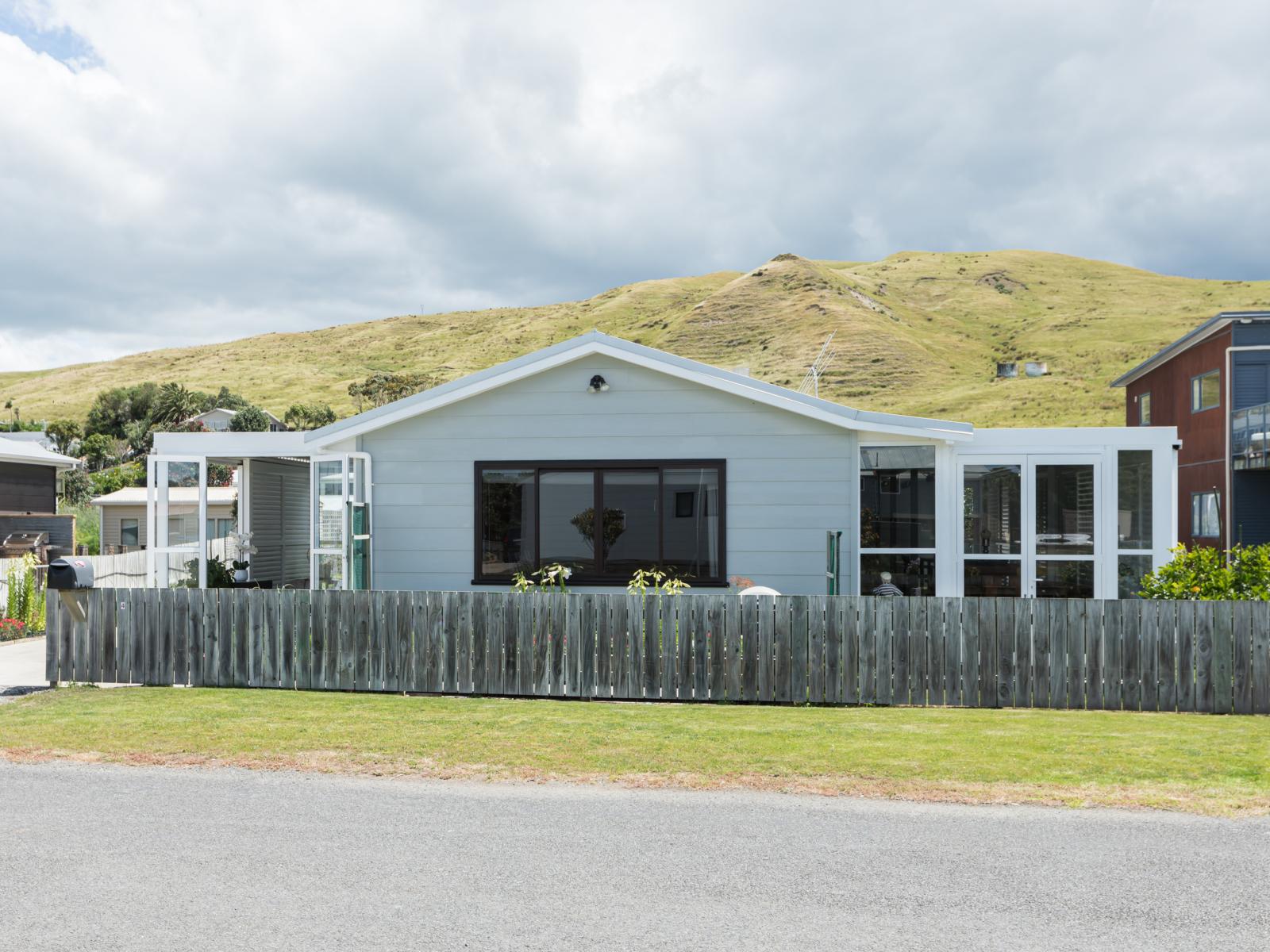 4 Ohinemuhu Road, Porangahau