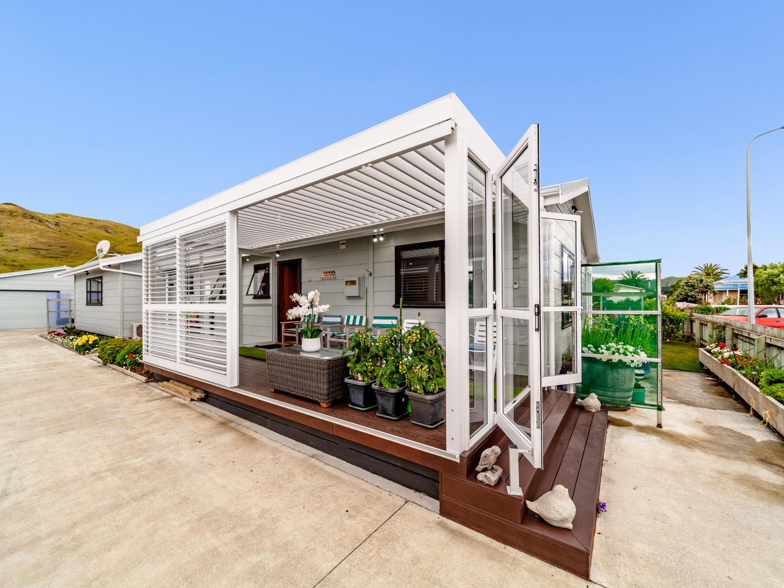 4 Ohinemuhu Road, Porangahau