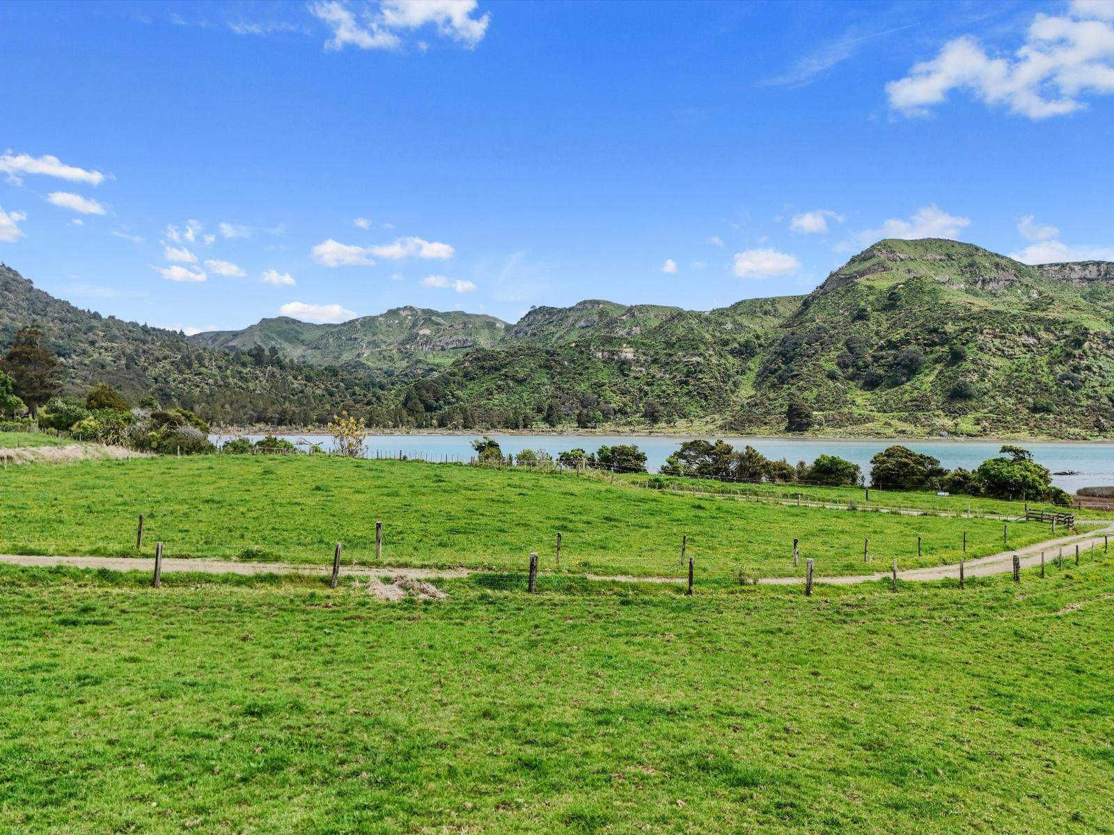 Te Mahoe Road, Mokau