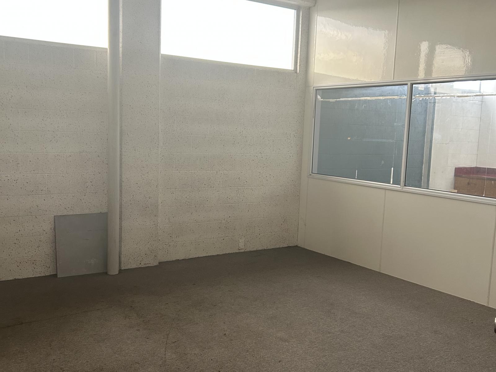 500 Williams Street, Mahora
