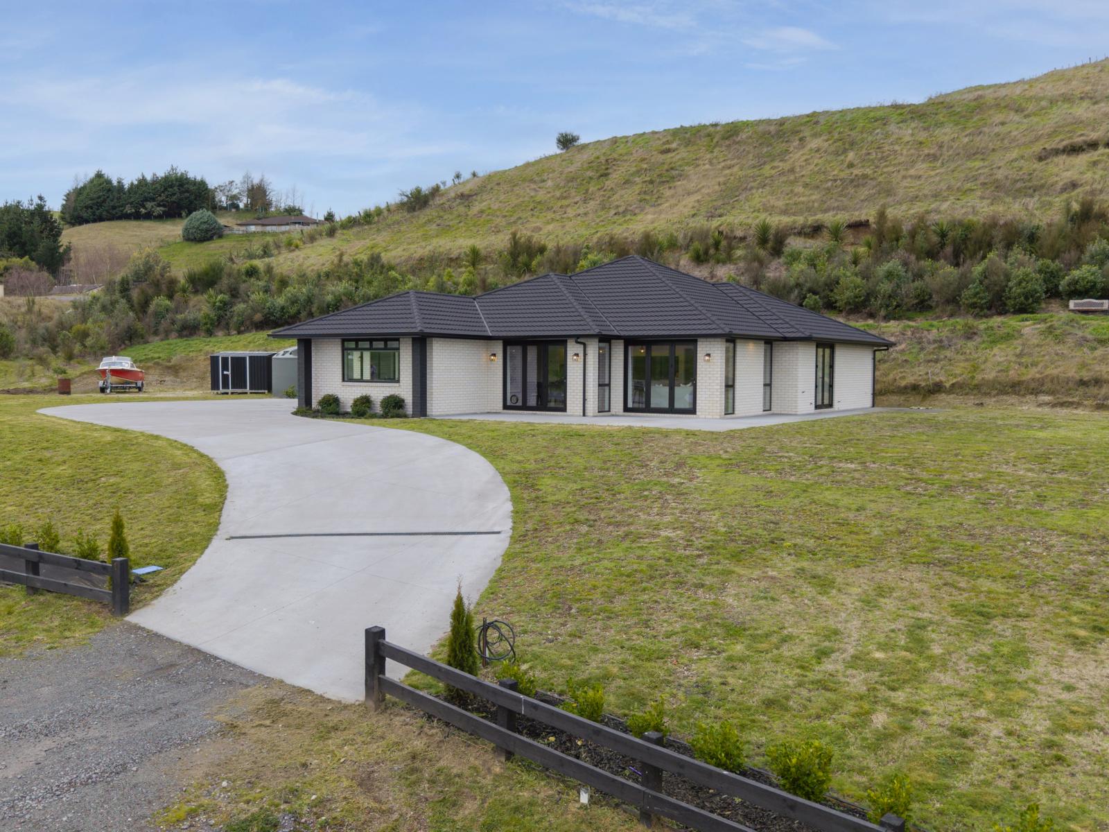 40 King Road, Kinloch