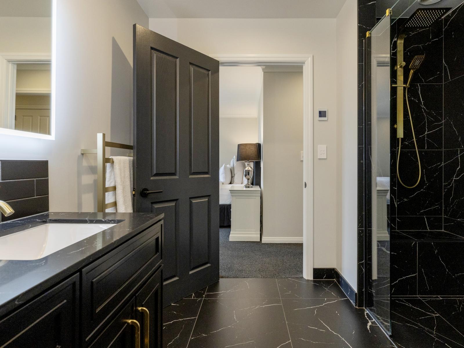 40 King Road, Kinloch