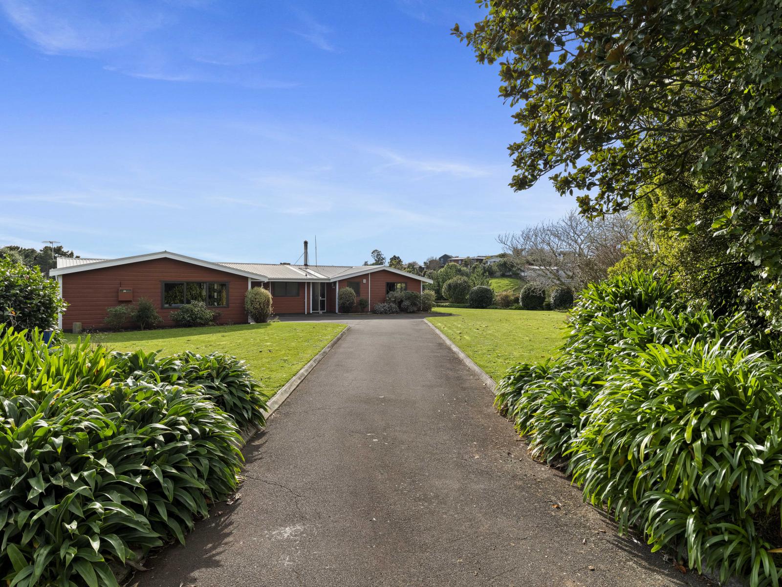 6 Byron Place, Whalers Gate