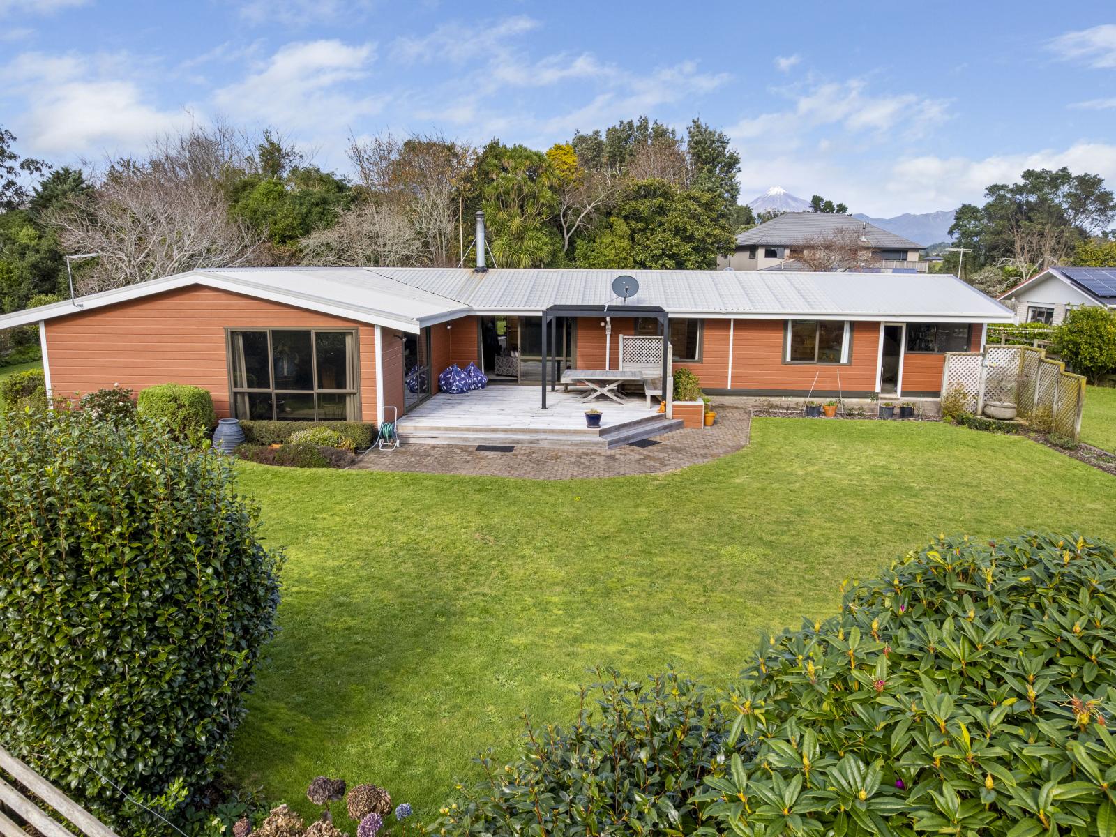 6 Byron Place, Whalers Gate