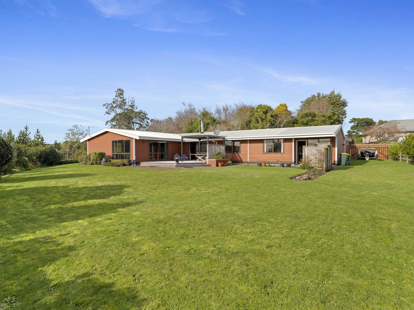 6 Byron Place, Whalers Gate