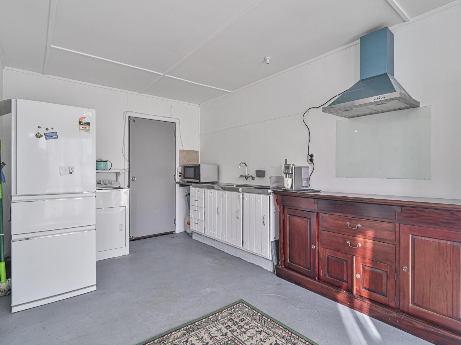 407 Montgomery Street, Raureka