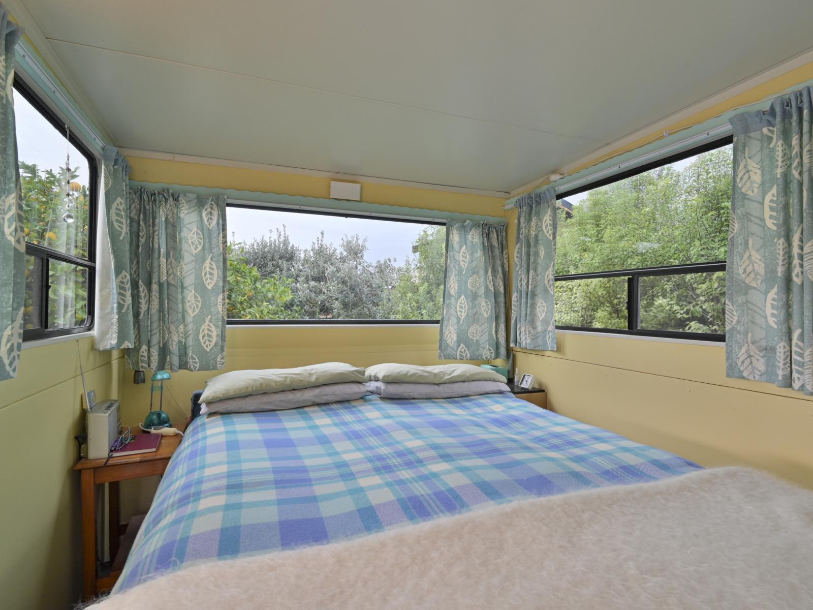 909 Rata Street, Mahora