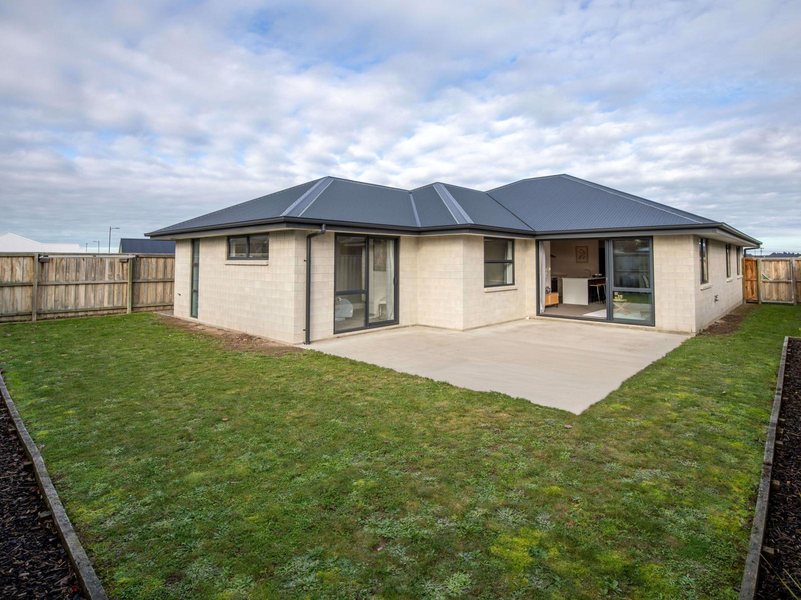 7 Chris Drive, Rolleston
